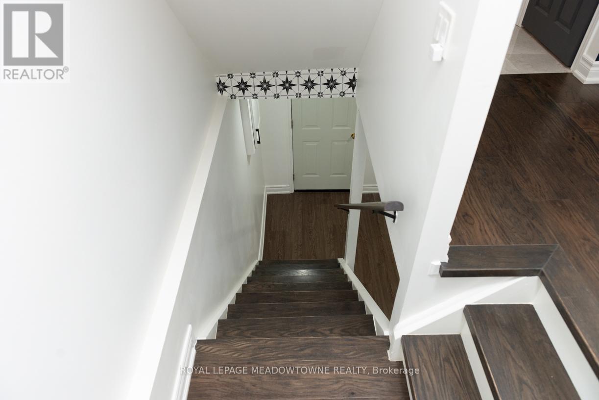 32 Clarridge Court, Brampton, Ontario  L6X 3N5 - Photo 21 - W12190320