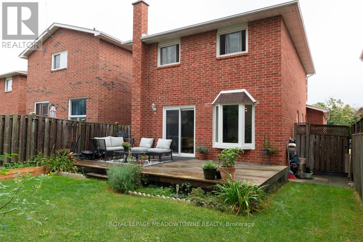 32 Clarridge Court, Brampton, Ontario  L6X 3N5 - Photo 29 - W12190320