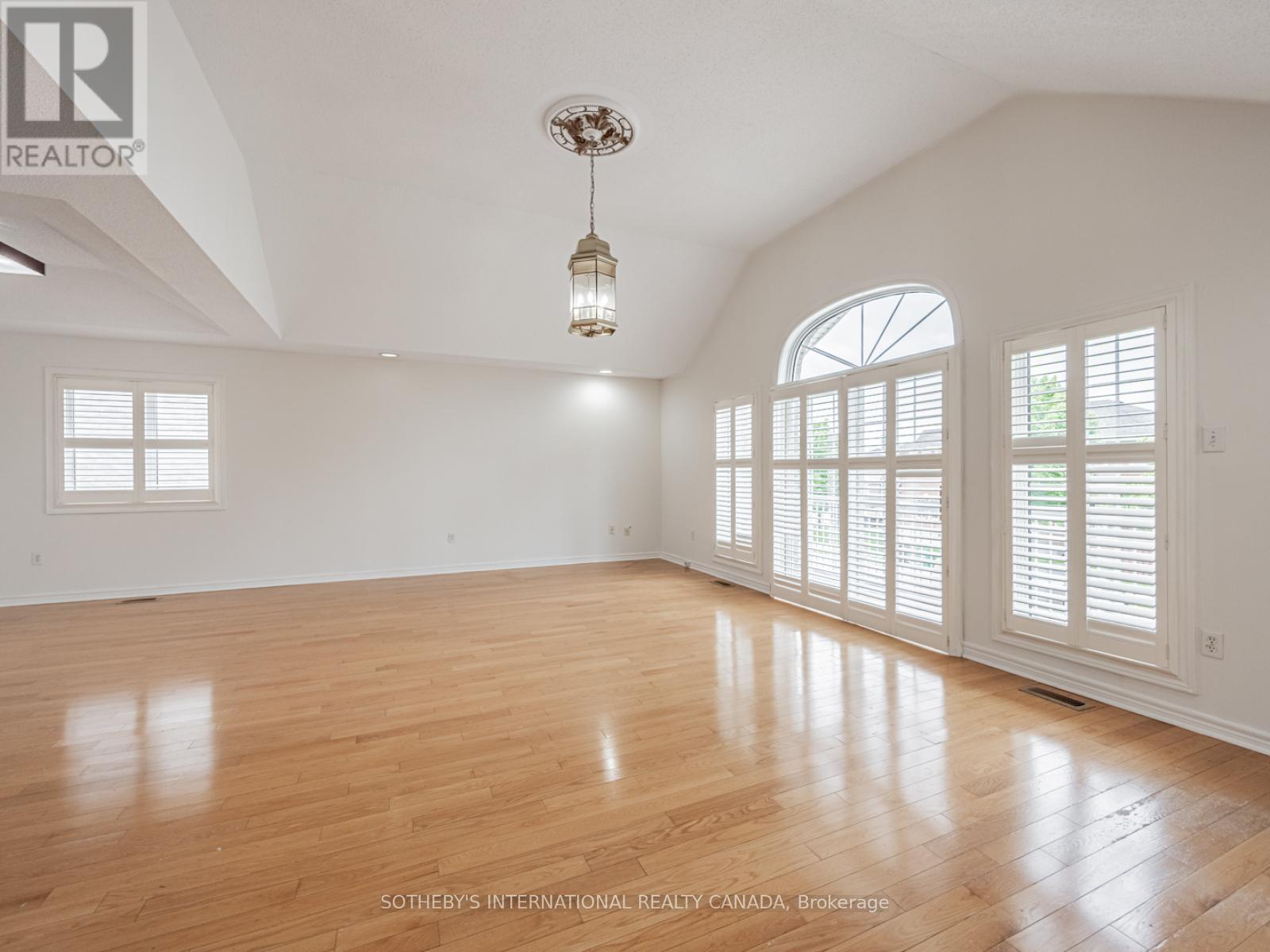 140 Yuile Court, Brampton (Fletcher's Creek South), Ontario  L6Y 5J6 - Photo 8 - W12190342