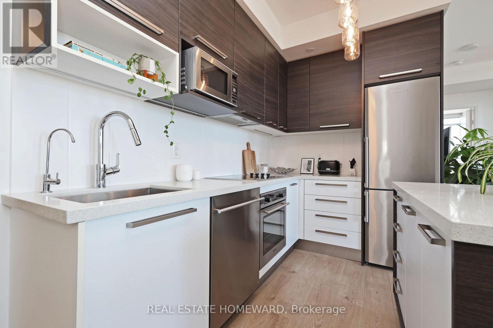 810 - 36 PARK LAWN ROAD, Toronto, Ontario