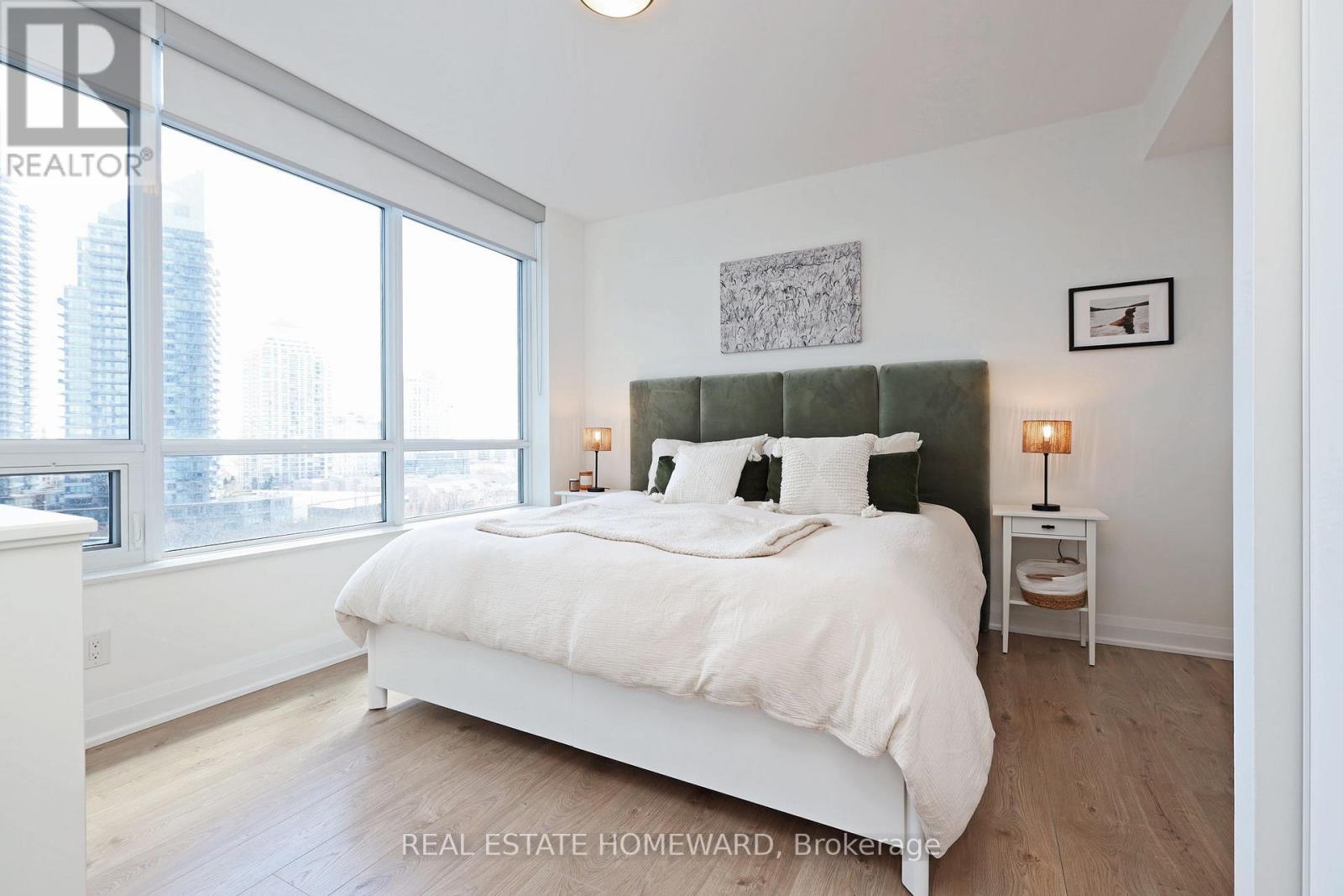 810 - 36 Park Lawn Road, Toronto (Mimico), Ontario  M8V 0E5 - Photo 10 - W12190346