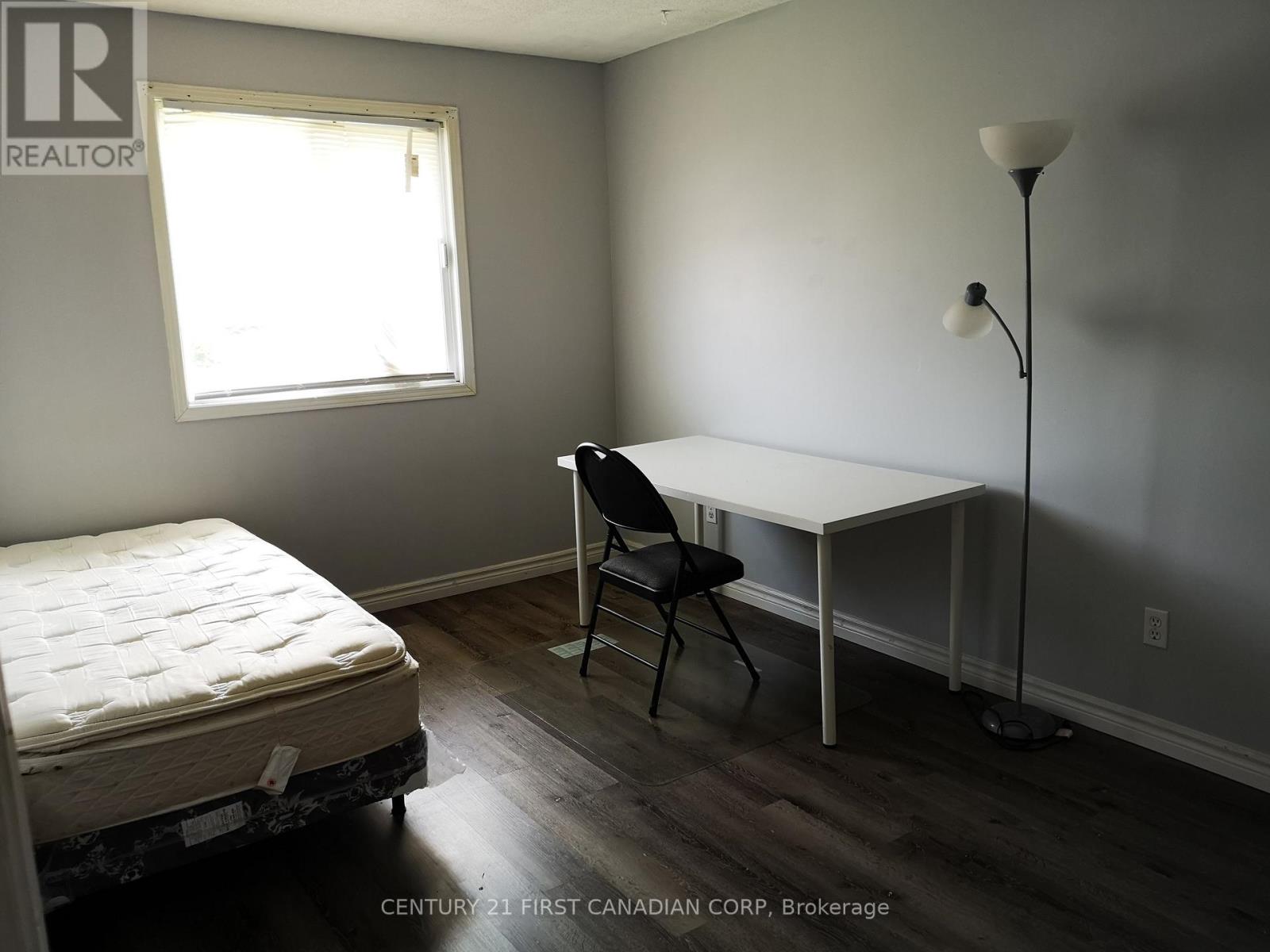 21 - 190 Fleming Drive, London East (East D), Ontario  N5V 5B8 - Photo 12 - X12143657
