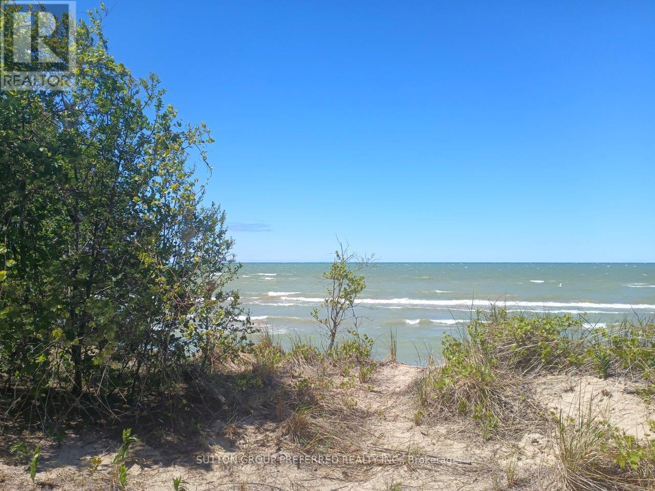 7850 Sydney Walk, Lambton Shores, Ontario  N0M 2L0 - Photo 10 - X12190020