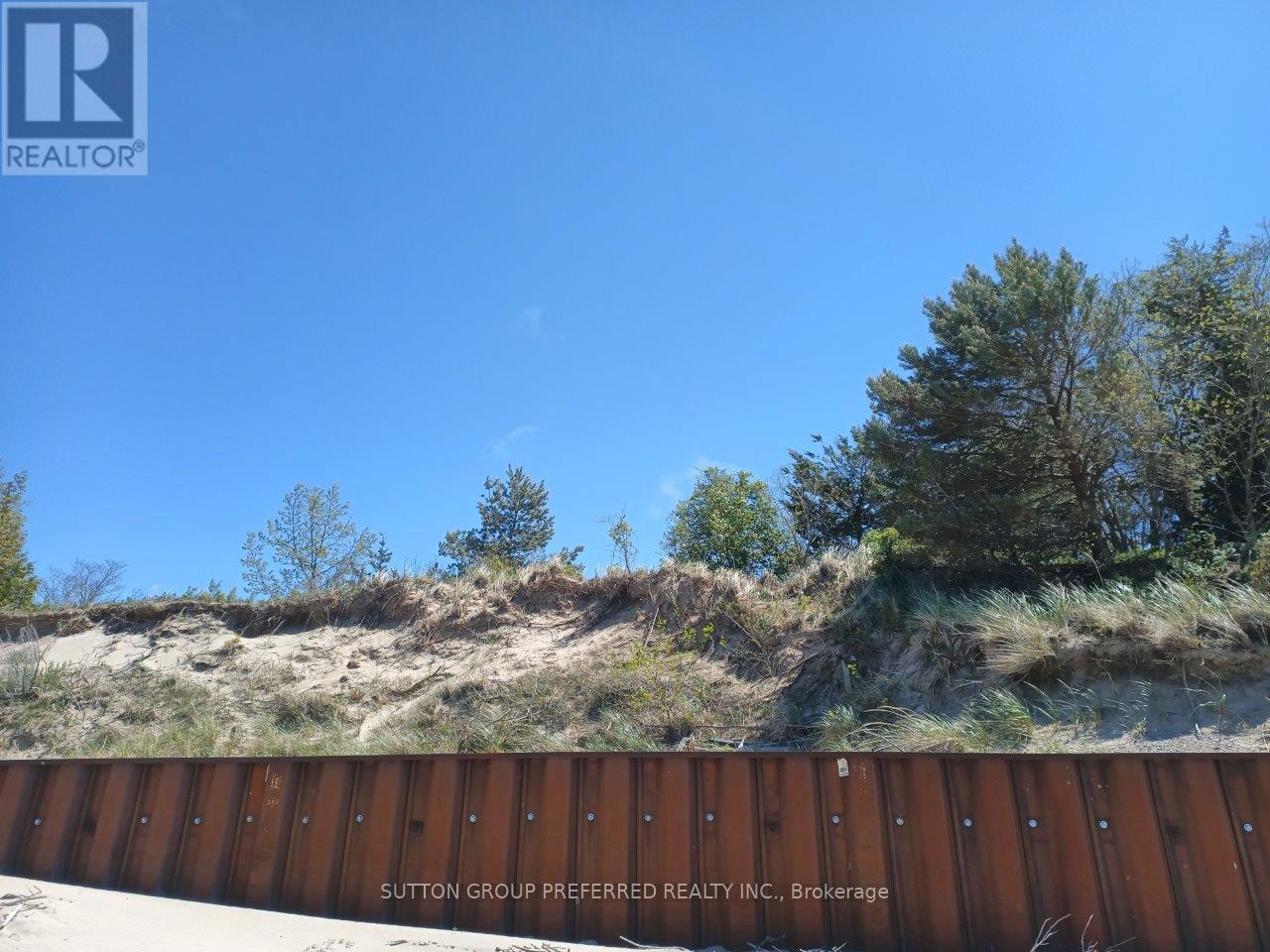 7850 Sydney Walk, Lambton Shores, Ontario  N0M 2L0 - Photo 7 - X12190020