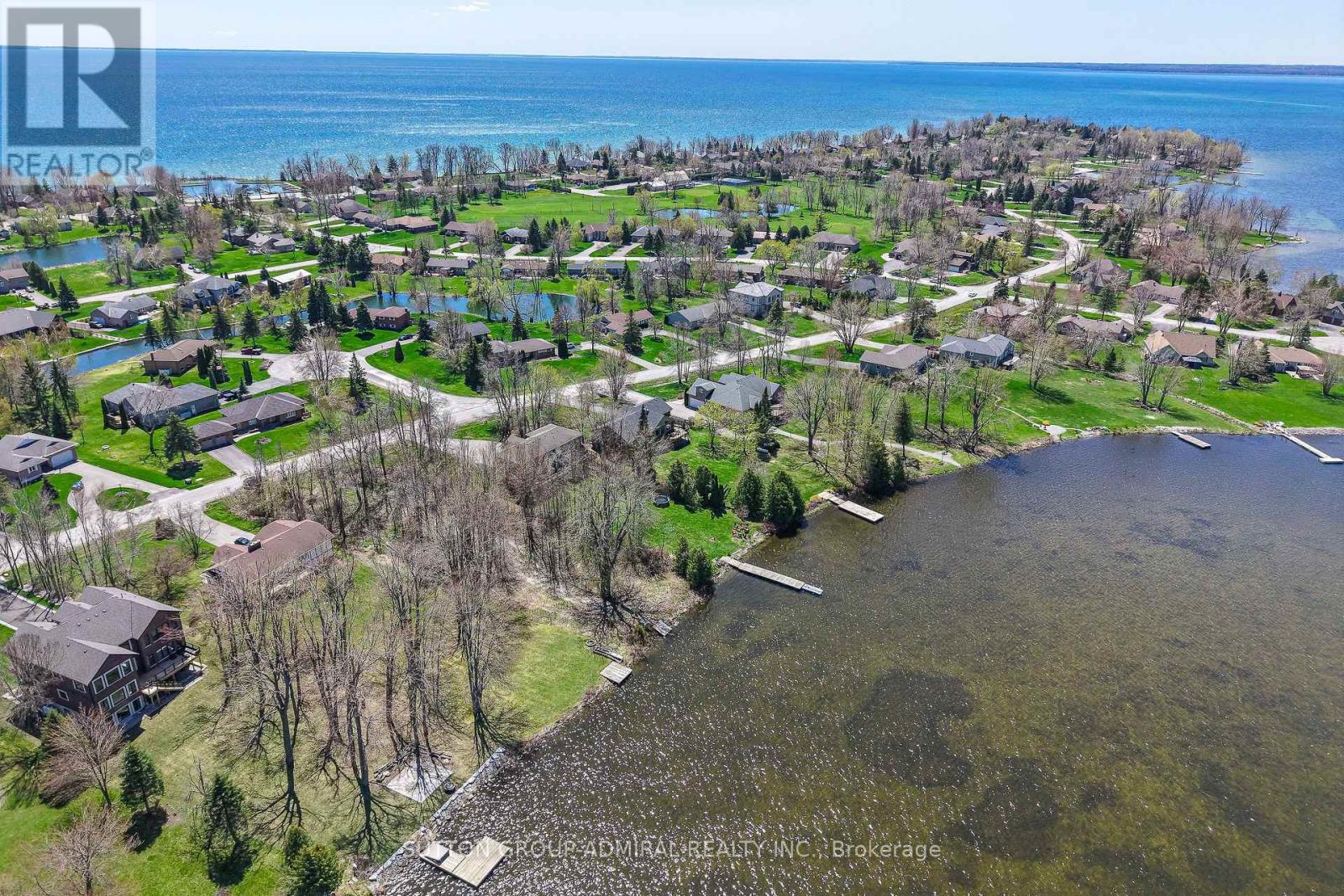 182 Bayshore Drive, Ramara, Ontario  L0K 1B0 - Photo 12 - S12190028