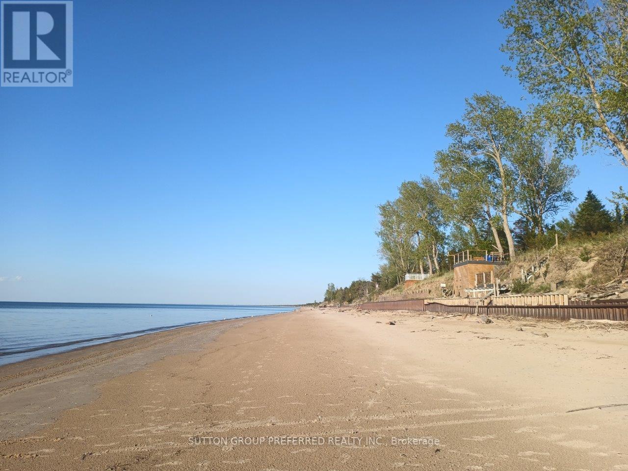 7850 Sydney Walk, Lambton Shores, Ontario  N0M 2L0 - Photo 2 - X12190020
