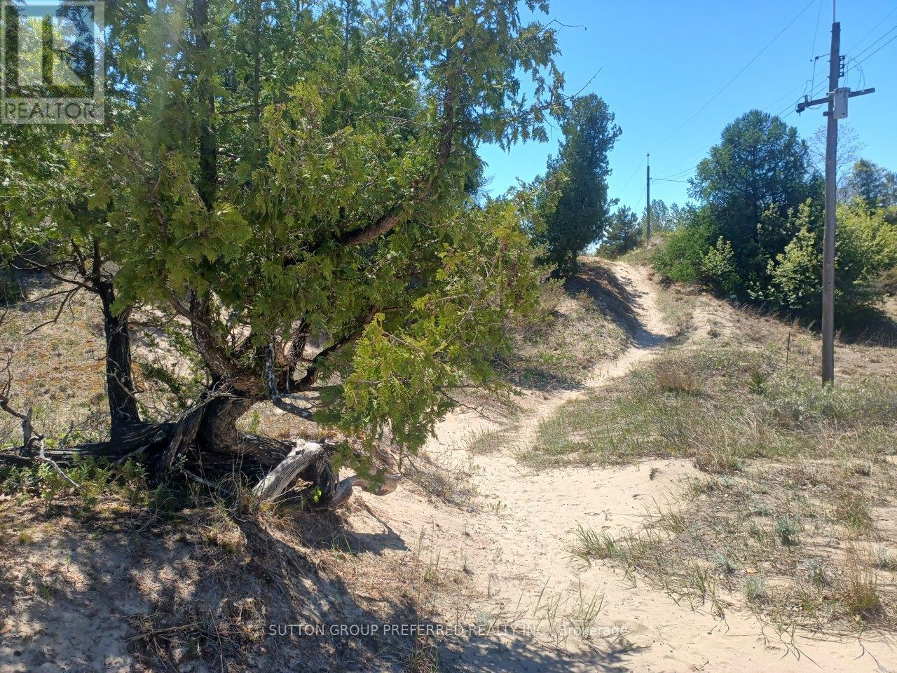 7850 Sydney Walk, Lambton Shores, Ontario  N0M 2L0 - Photo 21 - X12190020