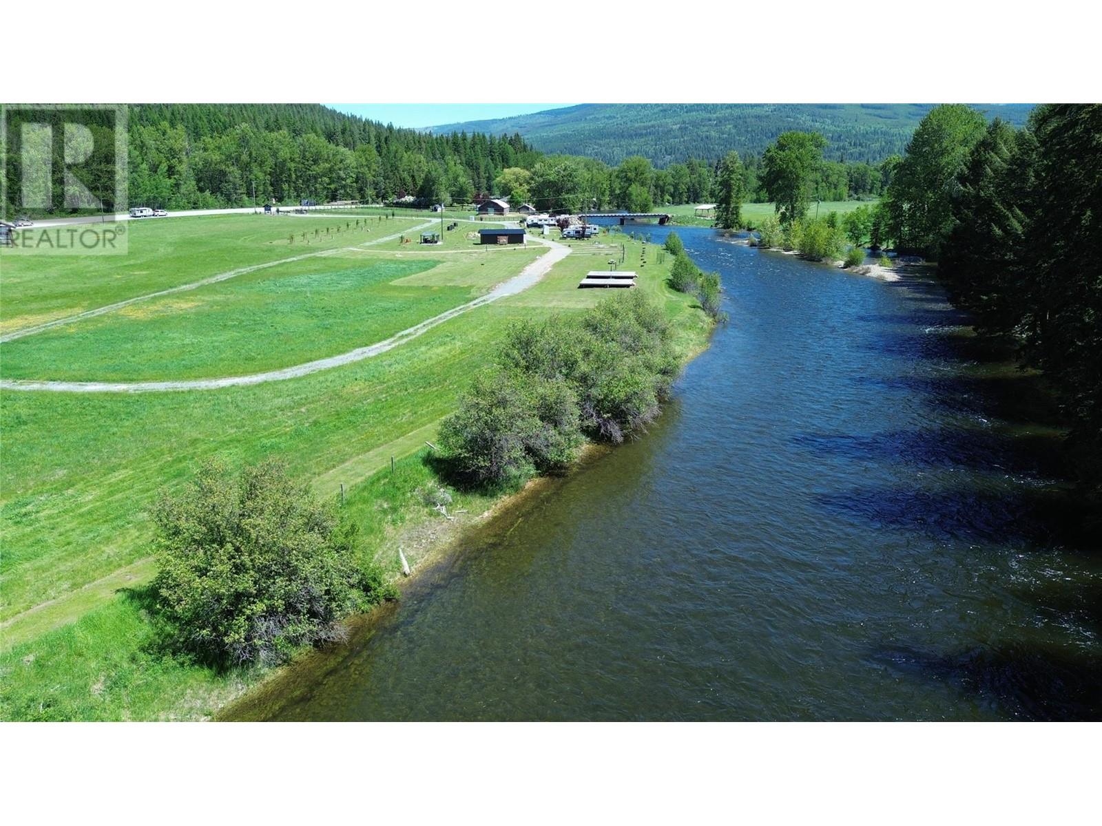 8623 3/95 Highway, Yahk, British Columbia  V0B 2P0 - Photo 6 - 10350306