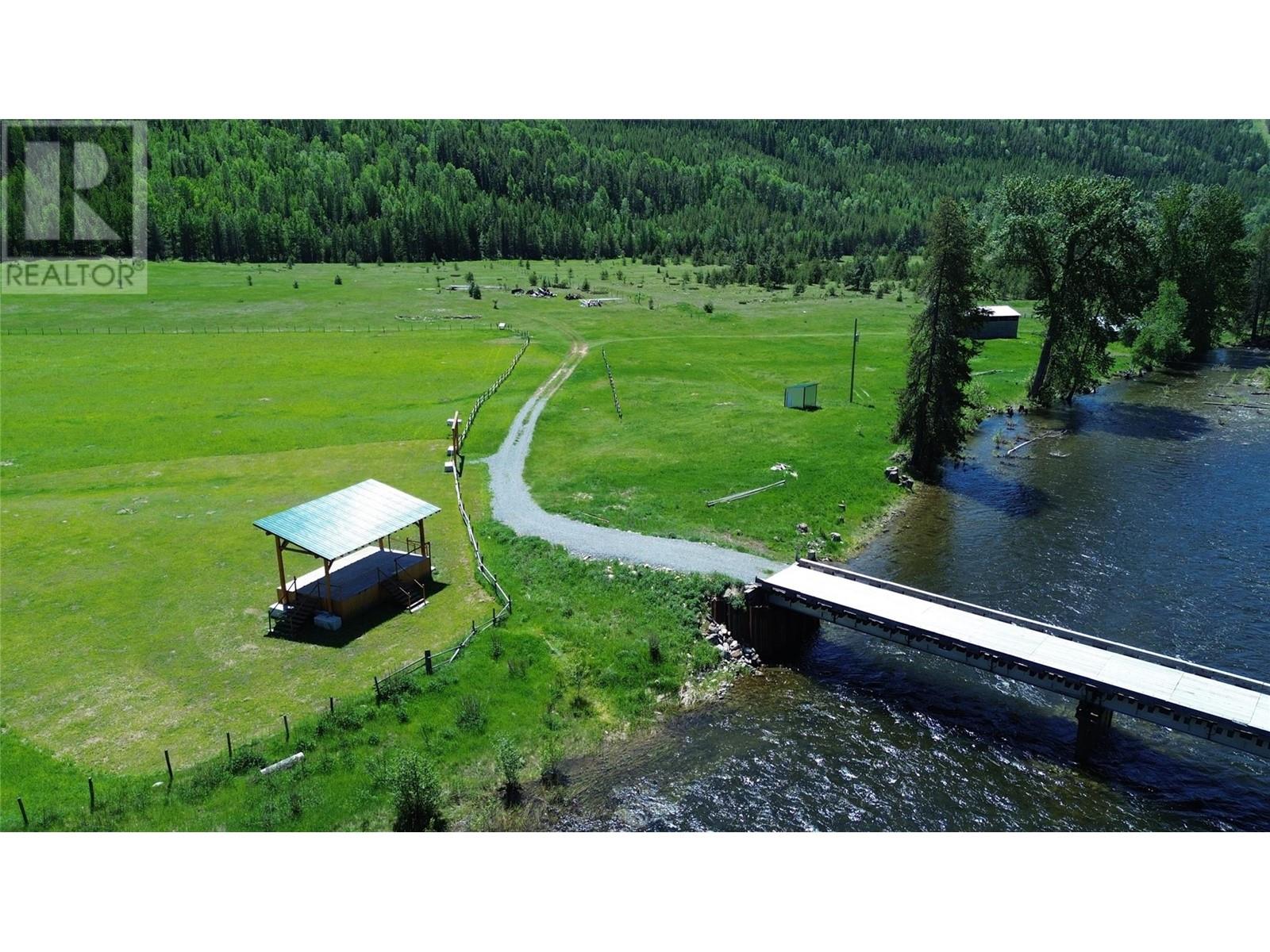 8623 3/95 Highway, Yahk, British Columbia  V0B 2P0 - Photo 9 - 10350306
