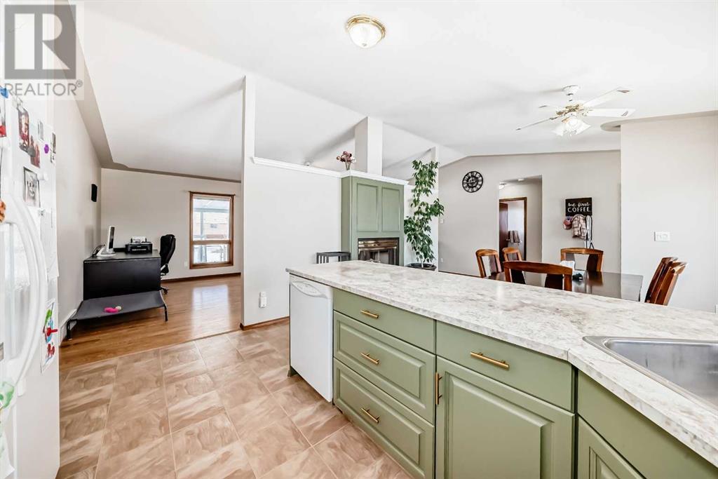 5418 58 Avenueclose, Ponoka, Alberta  T4J 1P8 - Photo 6 - A2208677