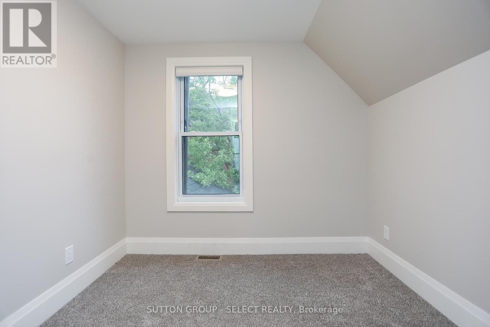964 Dufferin Avenue, London East, Ontario  N5W 3K2 - Photo 28 - X12190353