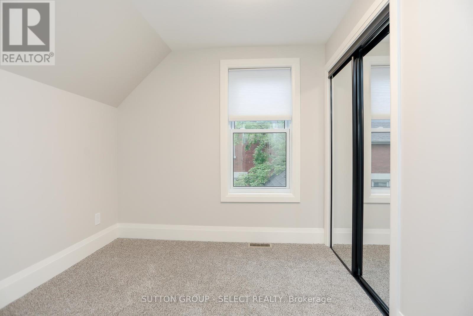 964 Dufferin Avenue, London East, Ontario  N5W 3K2 - Photo 30 - X12190353