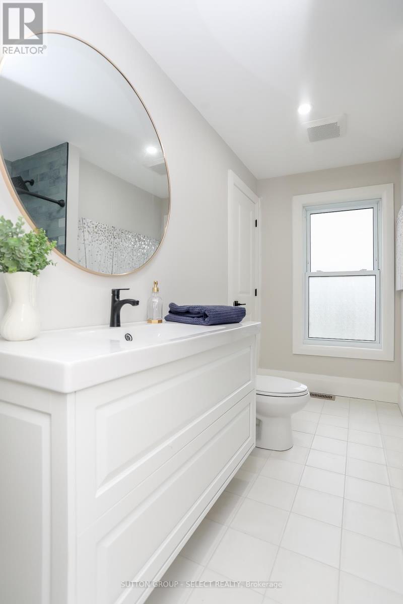 964 Dufferin Avenue, London East, Ontario  N5W 3K2 - Photo 35 - X12190353