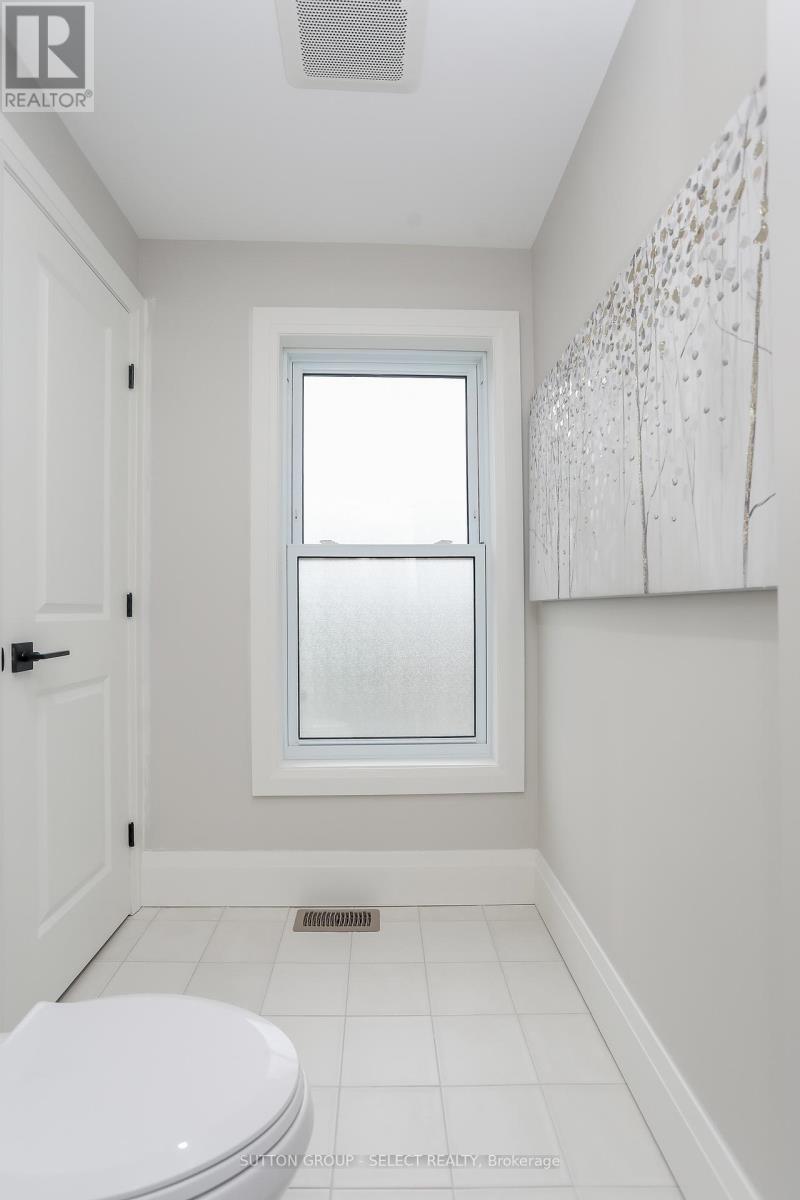964 Dufferin Avenue, London East, Ontario  N5W 3K2 - Photo 36 - X12190353