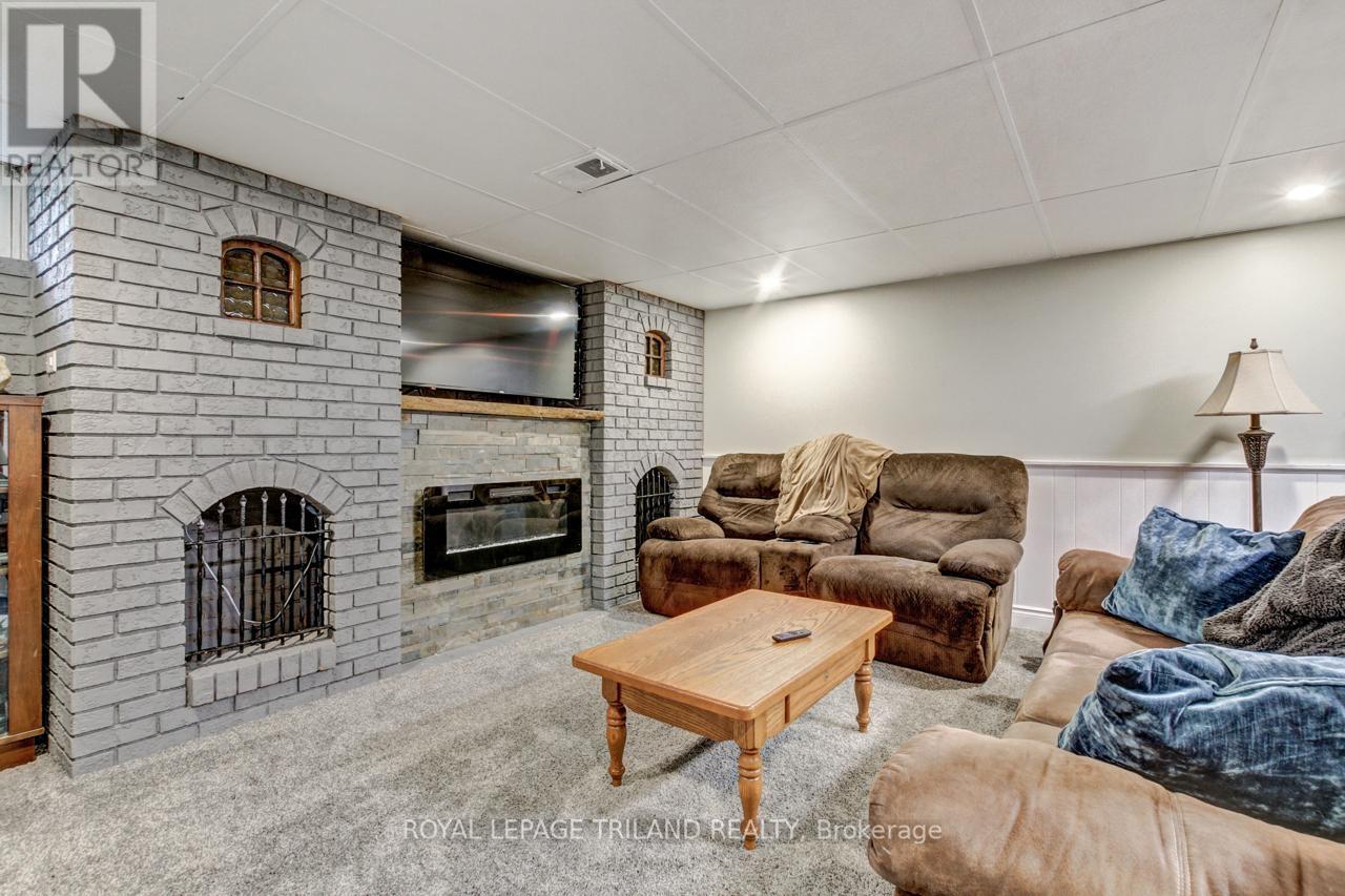 9460 Currie Road, Dutton/dunwich (Wallacetown), Ontario  N0L 2M0 - Photo 23 - X12190374