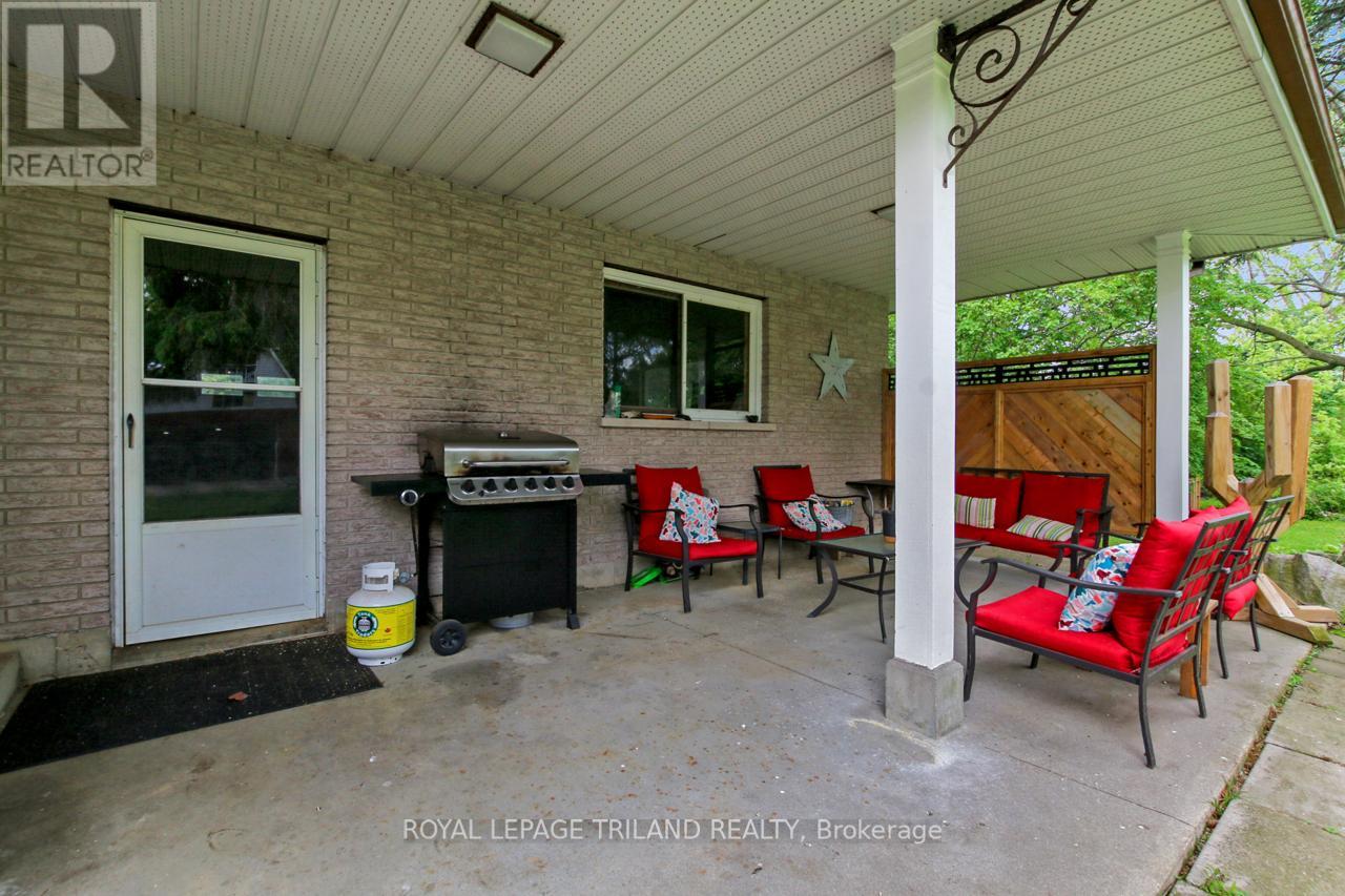 9460 Currie Road, Dutton/dunwich (Wallacetown), Ontario  N0L 2M0 - Photo 39 - X12190374