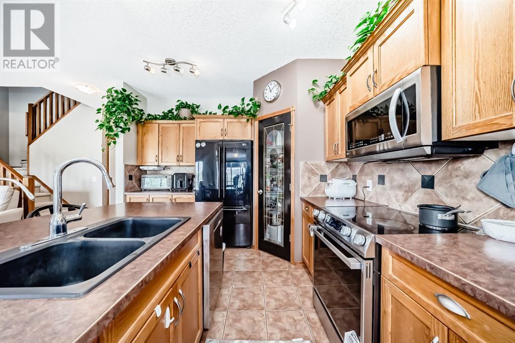 119 West Creek Meadow, Chestermere, Alberta  T1X 1S9 - Photo 11 - A2222624