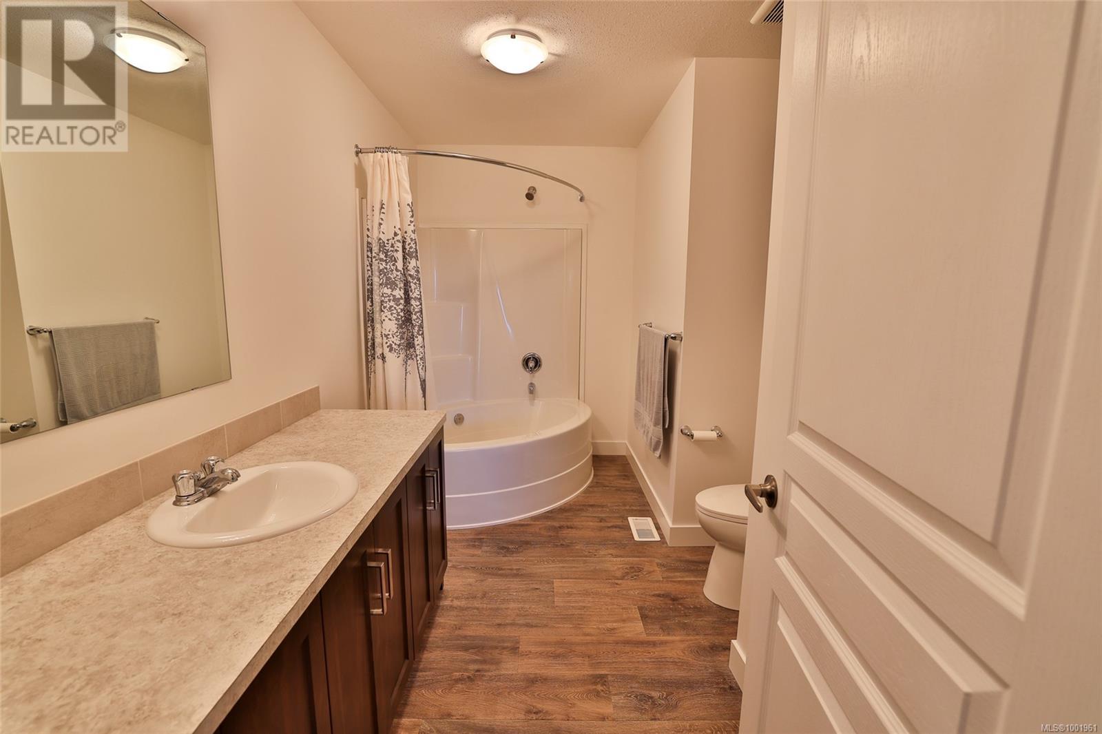 570 Venture Pl, Port Mcneill, British Columbia  V0N 2R0 - Photo 16 - 1001961