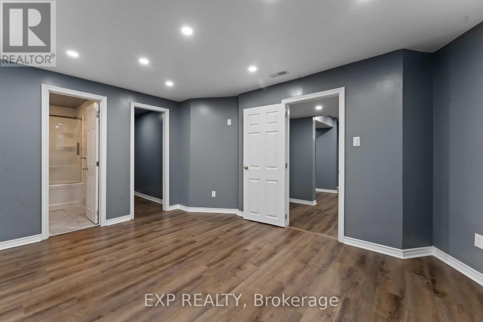 226 Par-La-Ville Circle, Ottawa, Ontario  K2S 0T6 - Photo 39 - X12190357