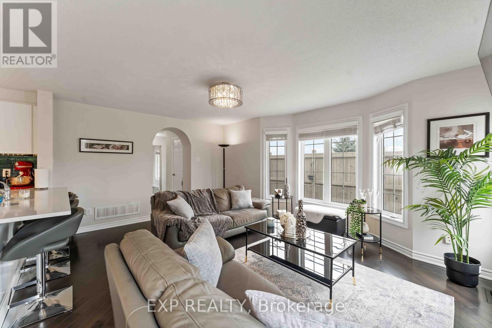 226 Par-La-Ville Circle, Ottawa, Ontario  K2S 0T6 - Photo 9 - X12190357