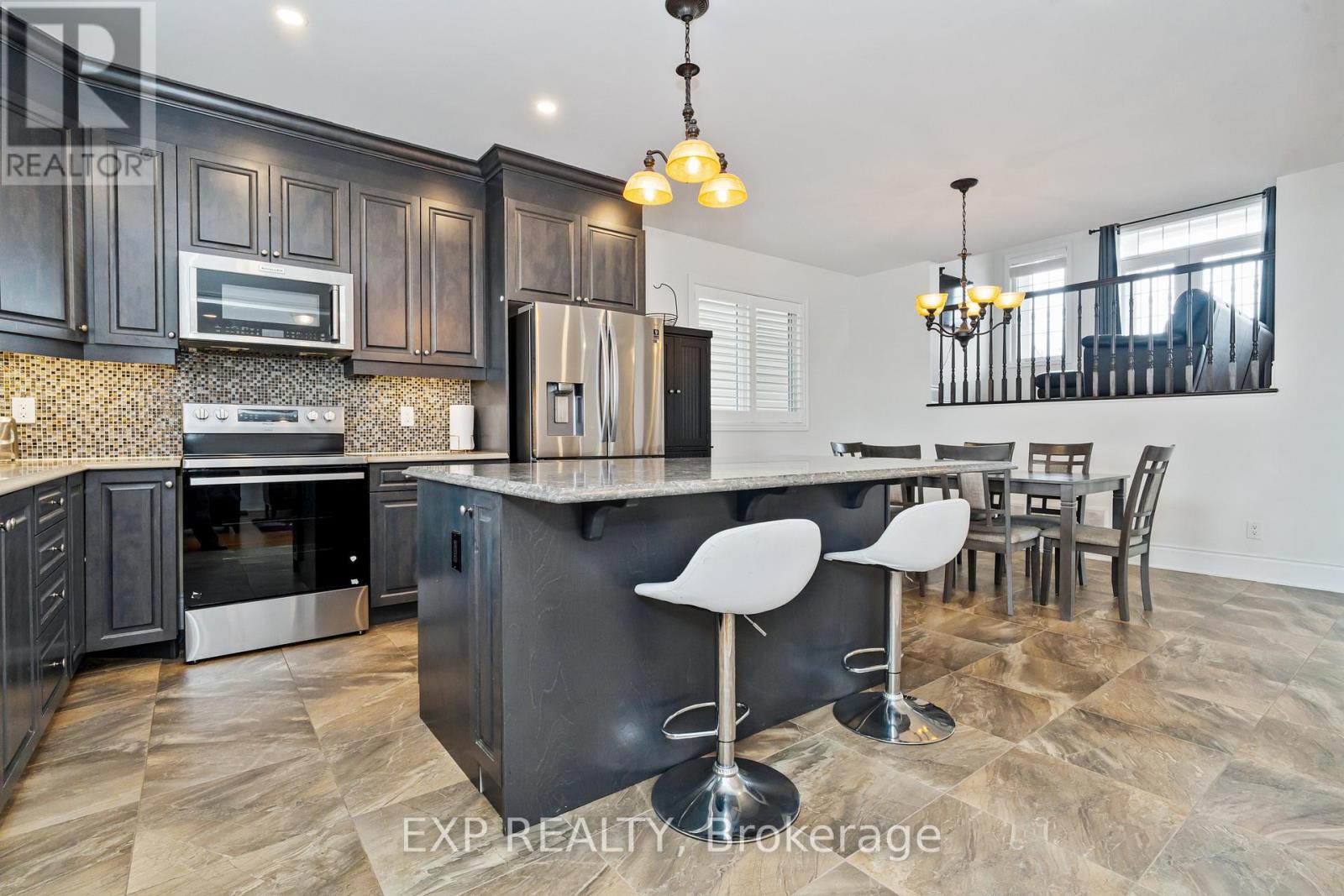 112 Burbot Street, Ottawa, Ontario  K2J 6J8 - Photo 8 - X12190423
