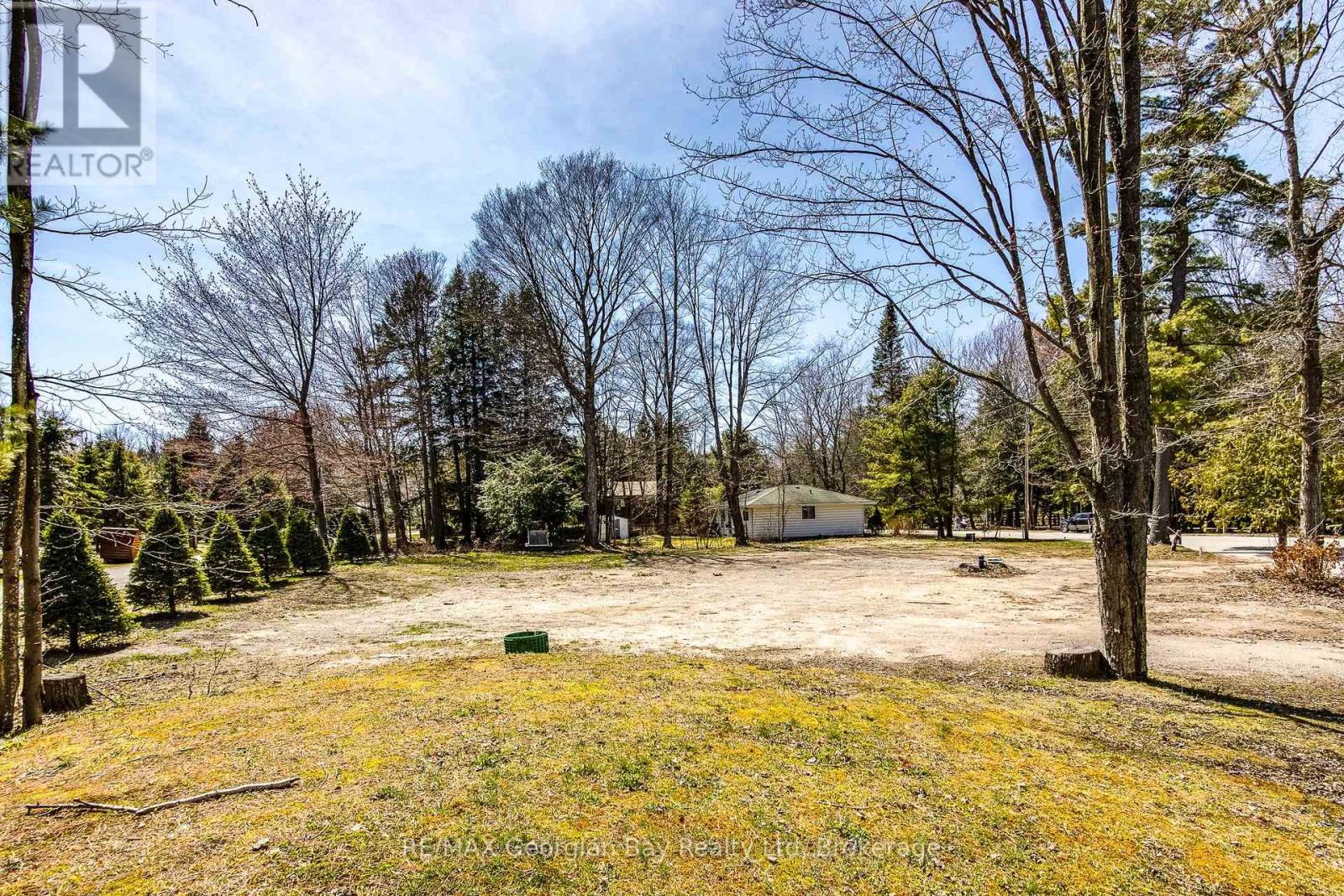 121 GREEN POINT ROAD, Tiny, Ontario