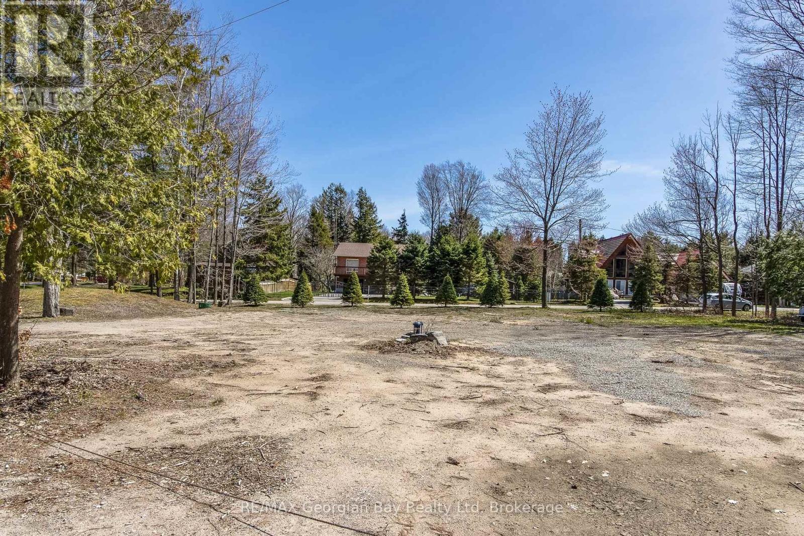 121 Green Point Road, Tiny, Ontario  L9M 0M7 - Photo 16 - S12190486