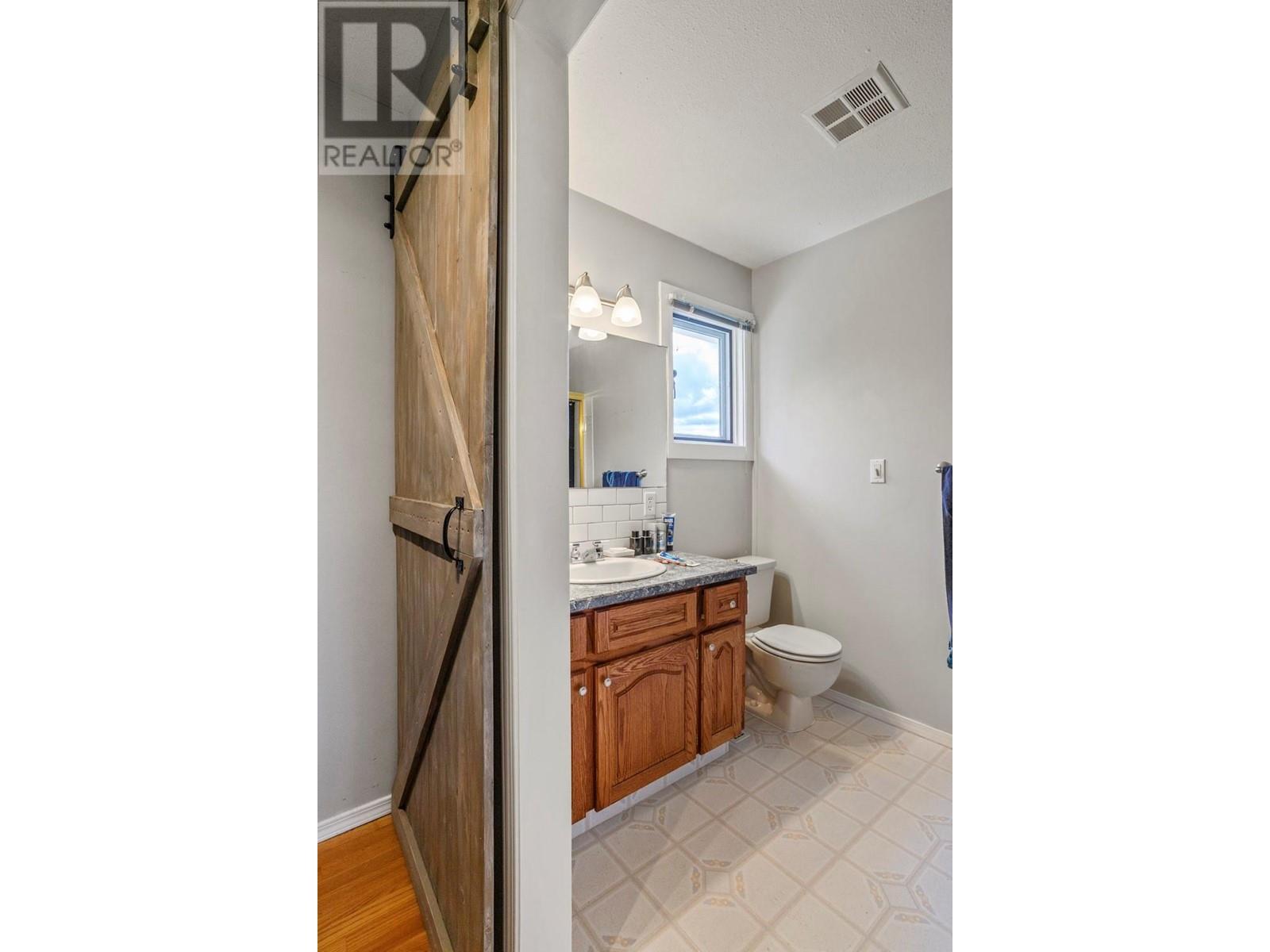 950 Hagey Road, Lister, British Columbia V0B 1C1 - Photo 14 - 10347838