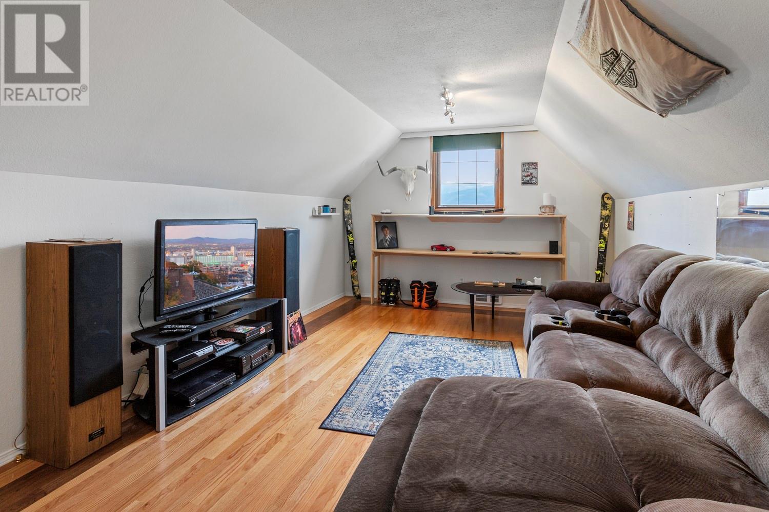 950 Hagey Road, Lister, British Columbia V0B 1C1 - Photo 8 - 10347838