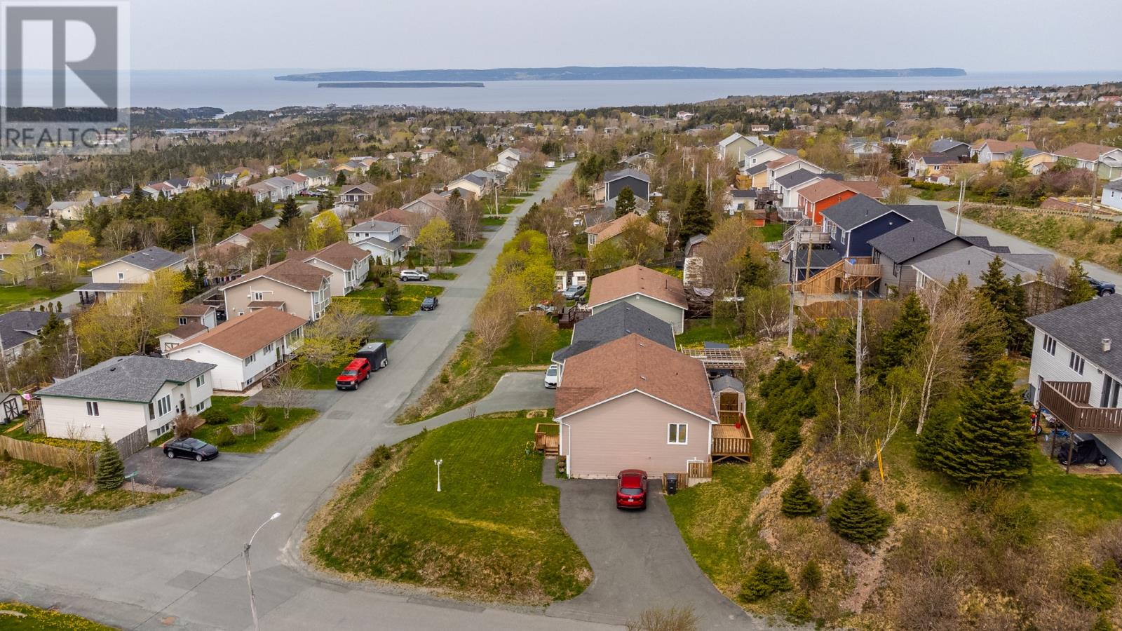 Property at 45 Rockland Heights image 5