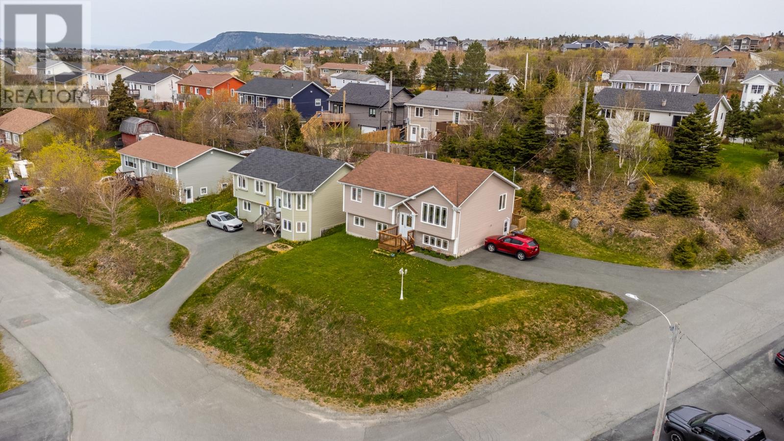 Property at 45 Rockland Heights image 4