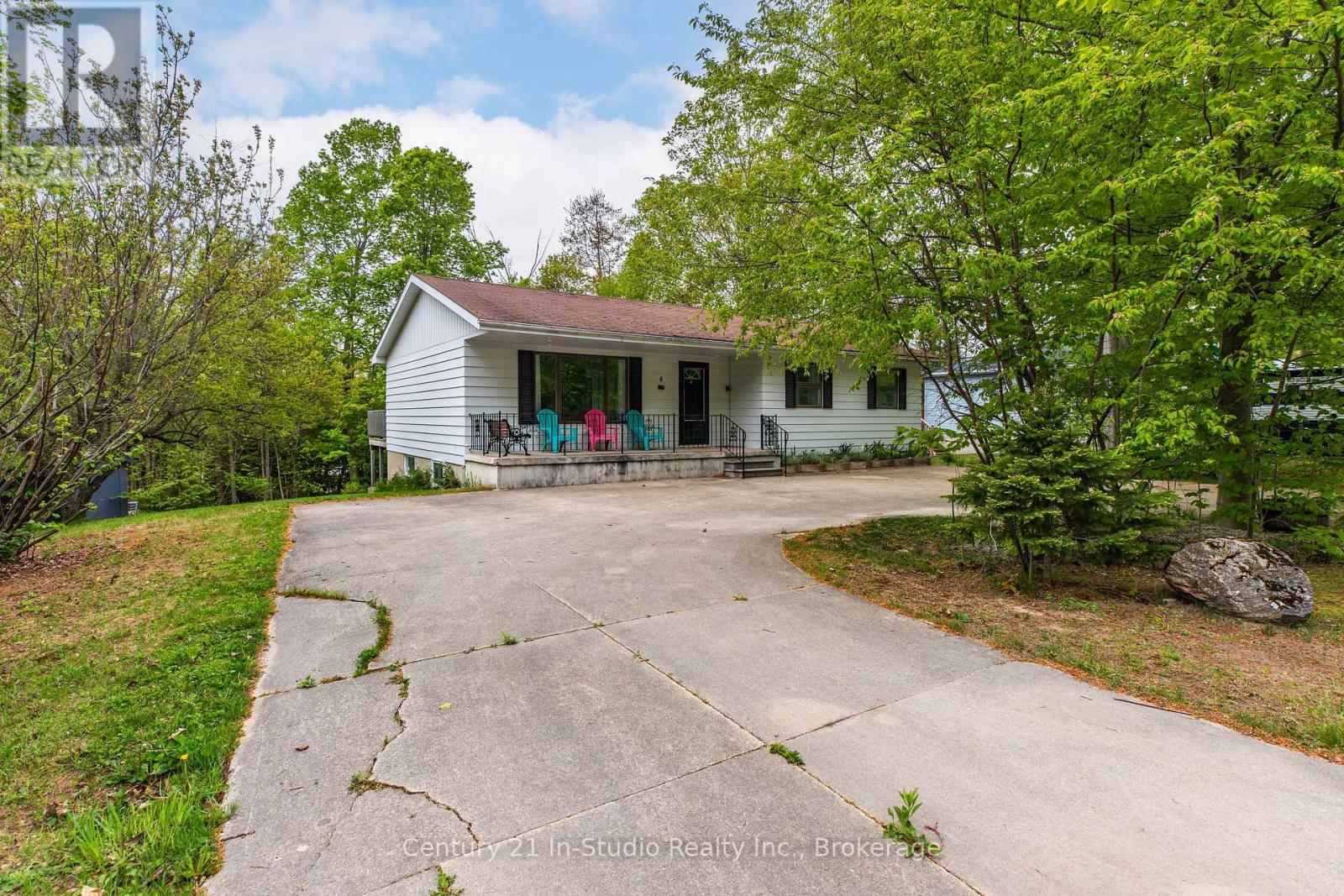 6 Carson Lake Crescent, South Bruce Peninsula, Ontario  N0H 2G0 - Photo 6 - X12170832