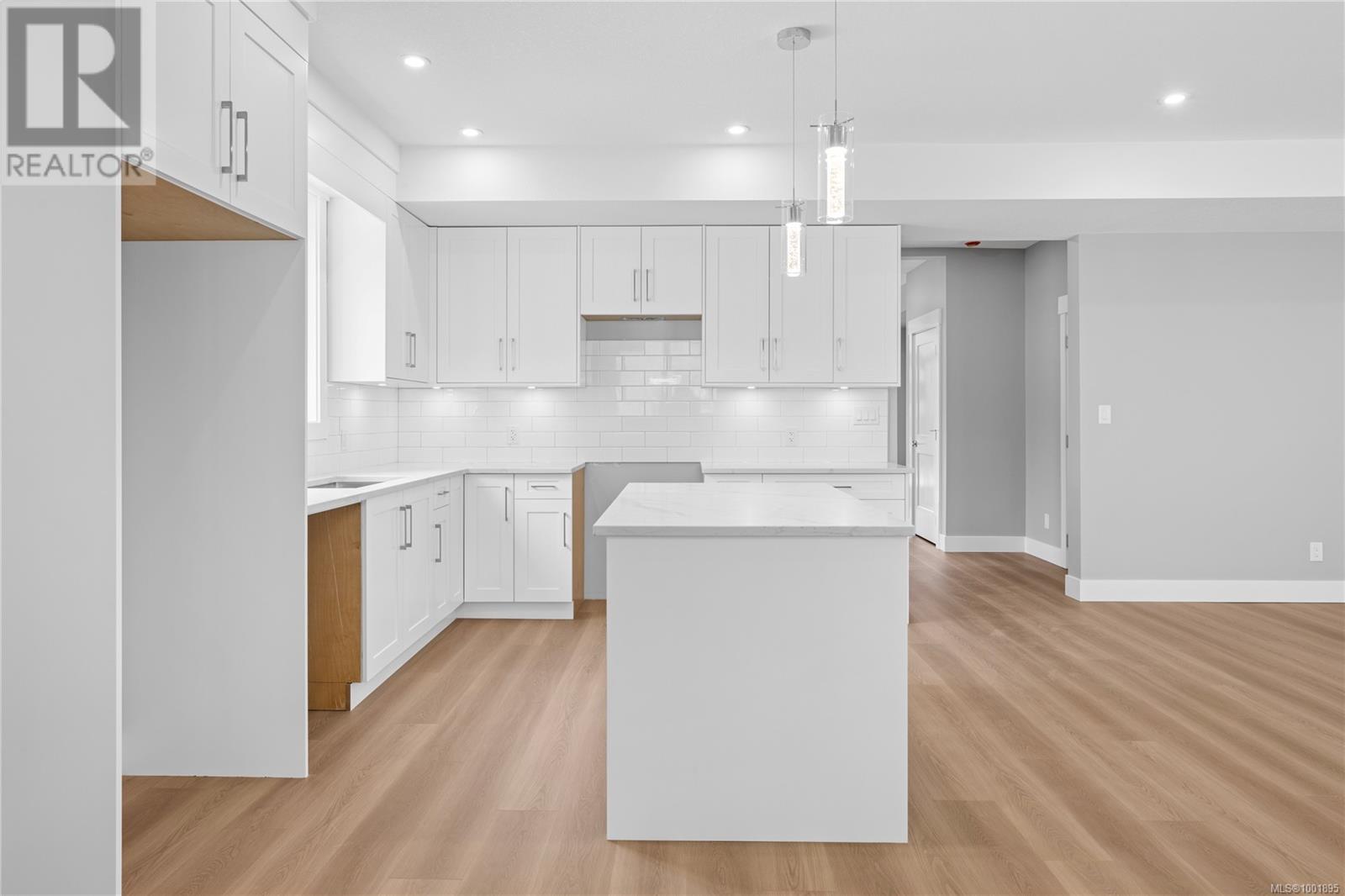 Property at 155 Hunter Way image 4