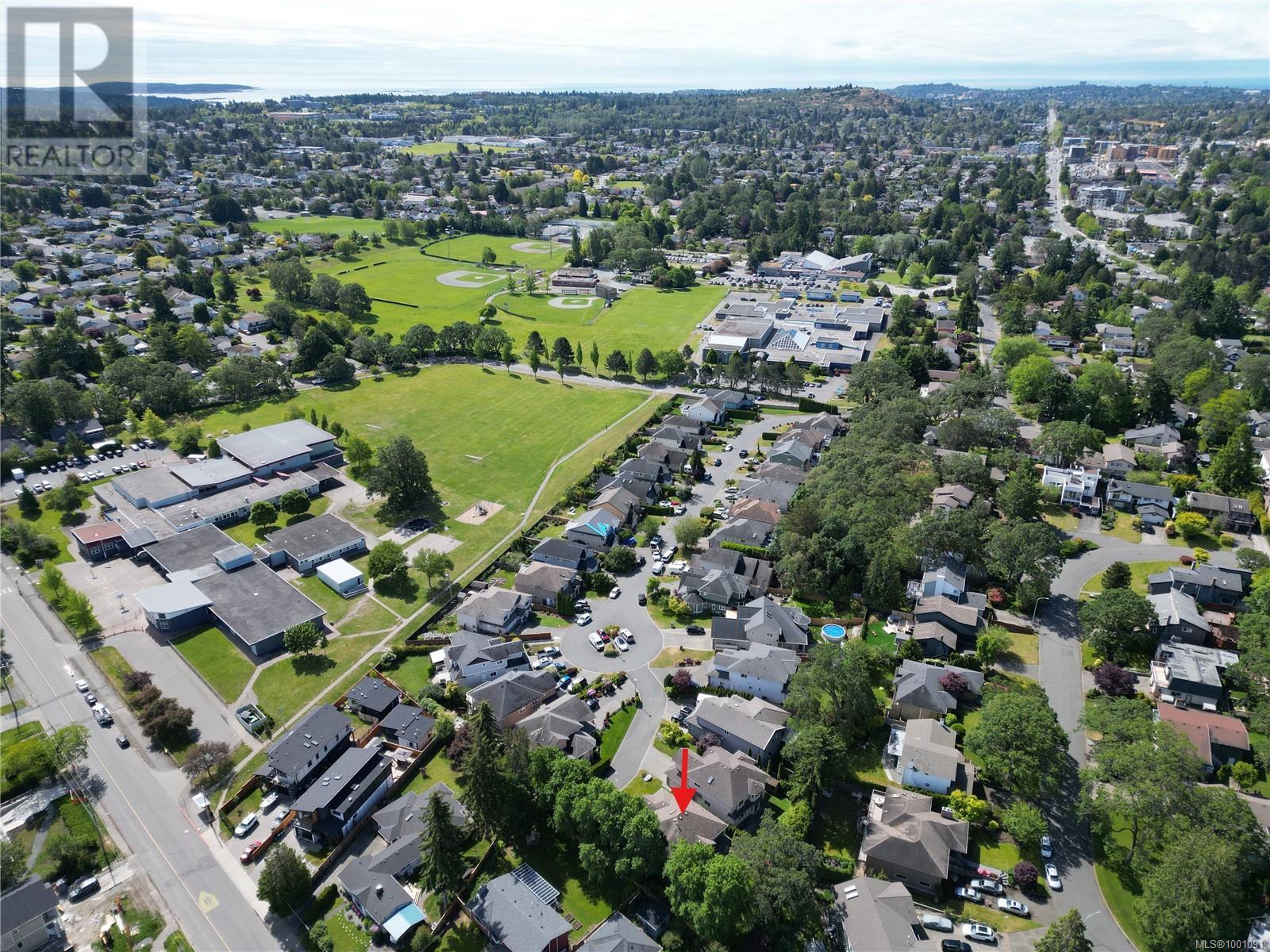 4252 Oakview Close, Saanich, British Columbia  V8N 6M8 - Photo 47 - 1001091