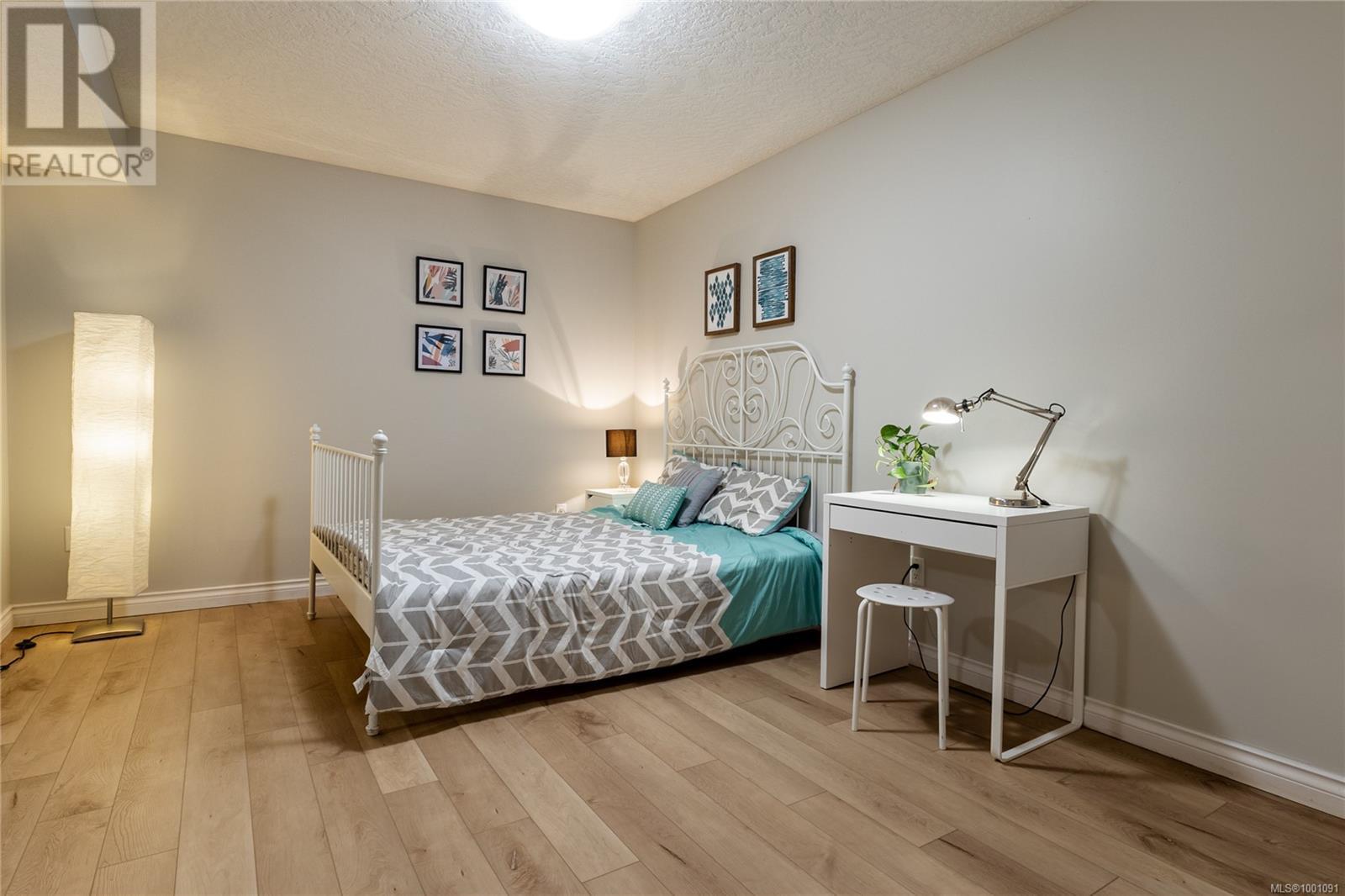 4252 Oakview Close, Saanich, British Columbia  V8N 6M8 - Photo 34 - 1001091