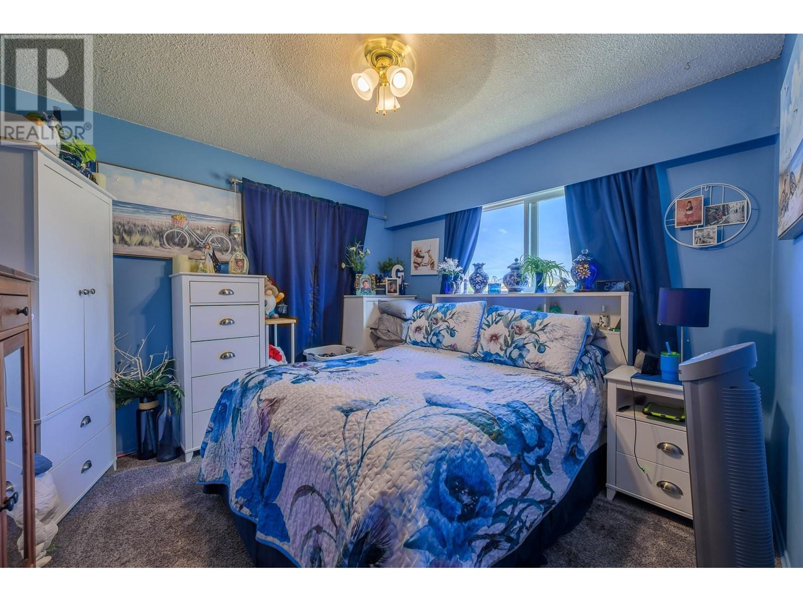2257/2259 Valleyview Drive, Kamloops, BC V2C4C8