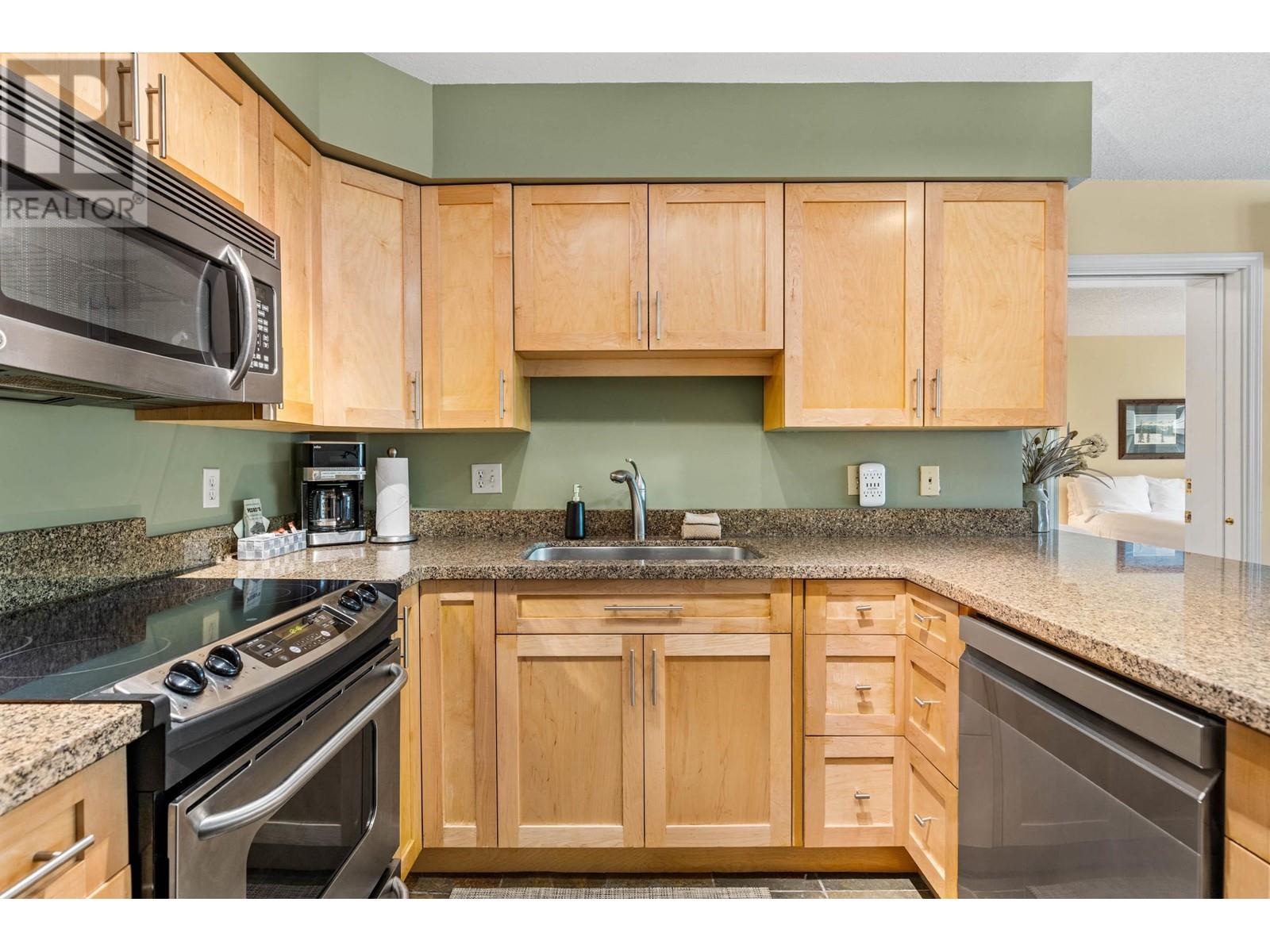 303/304 4905 Spearhead Place, Whistler, British Columbia  V8E 1E8 - Photo 19 - R3008368