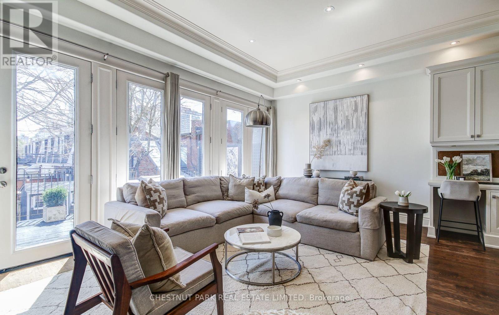 249 Sheldrake Boulevard, Toronto, Ontario  M4P 2B7 - Photo 18 - C12190492