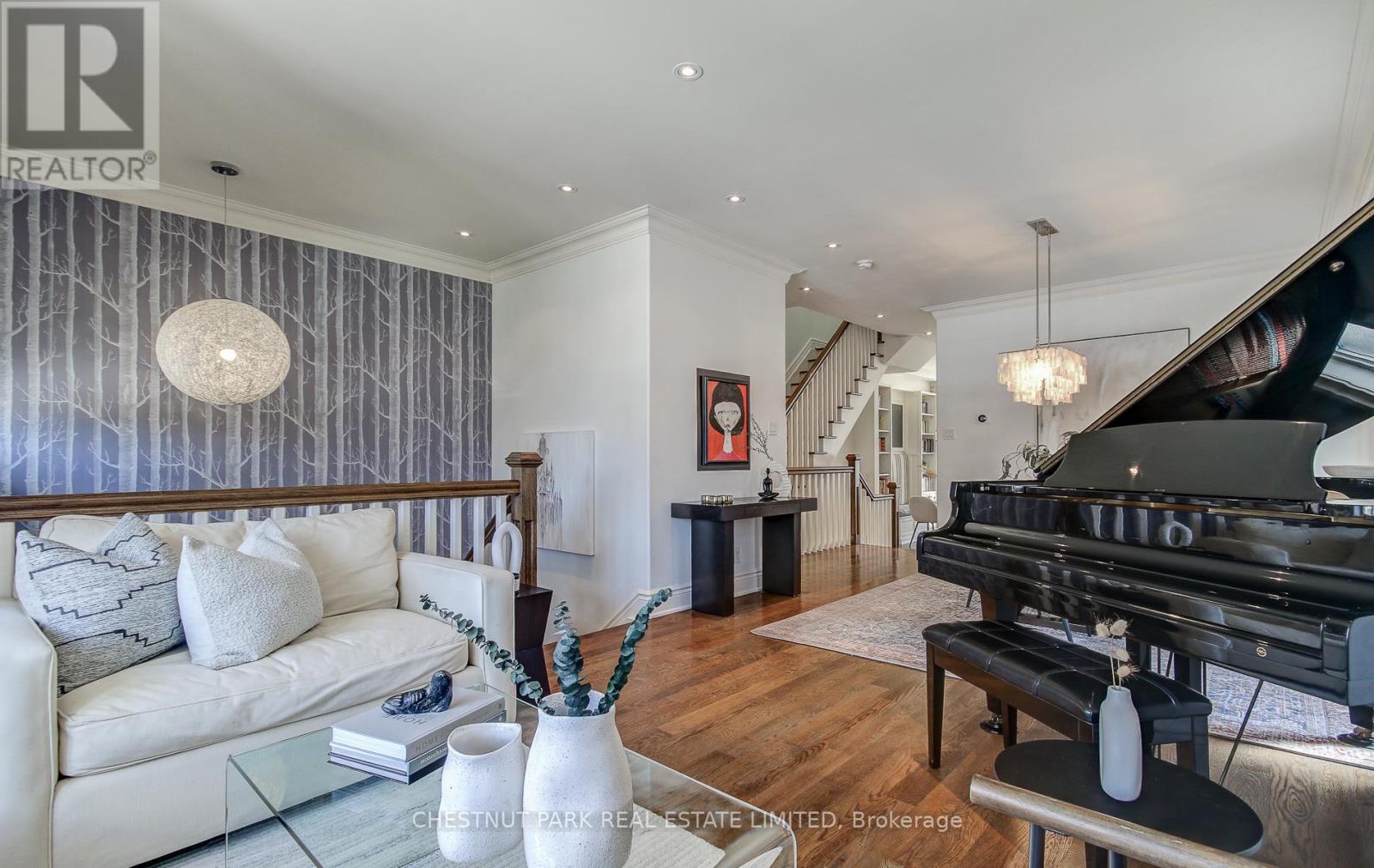 249 Sheldrake Boulevard, Toronto, Ontario  M4P 2B7 - Photo 6 - C12190492