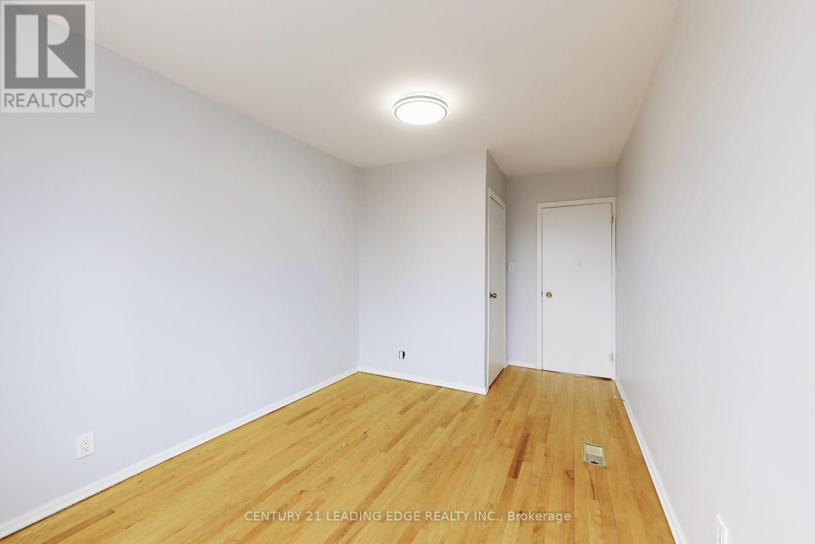 34 Chisholm Avenue, Toronto (East End-Danforth), Ontario  M4C 4V2 - Photo 32 - E12190412