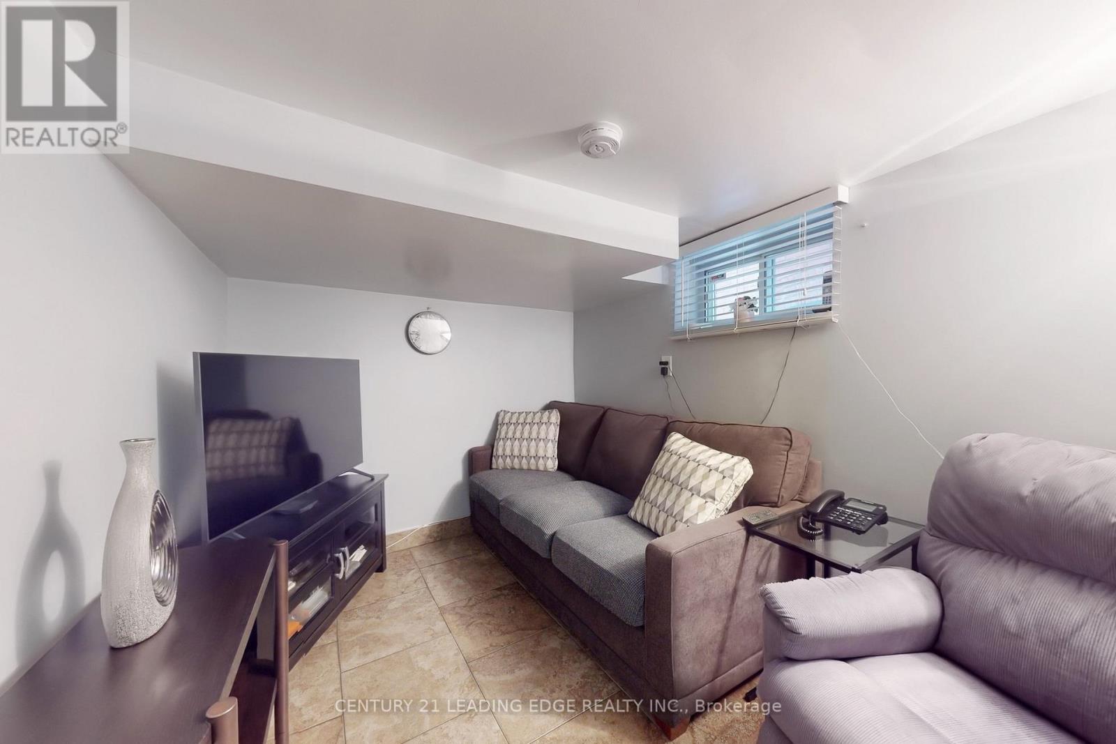 34 Chisholm Avenue, Toronto (East End-Danforth), Ontario  M4C 4V2 - Photo 38 - E12190412