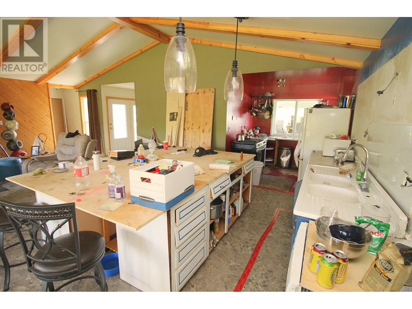 3333 Parish Road, Houston, British Columbia  V0J 1Z0 - Photo 4 - R3009374