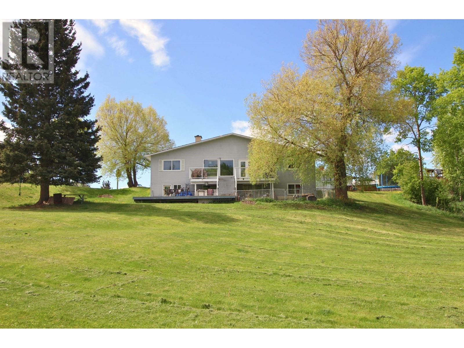 3333 Parish Road, Houston, British Columbia  V0J 1Z0 - Photo 2 - R3009374