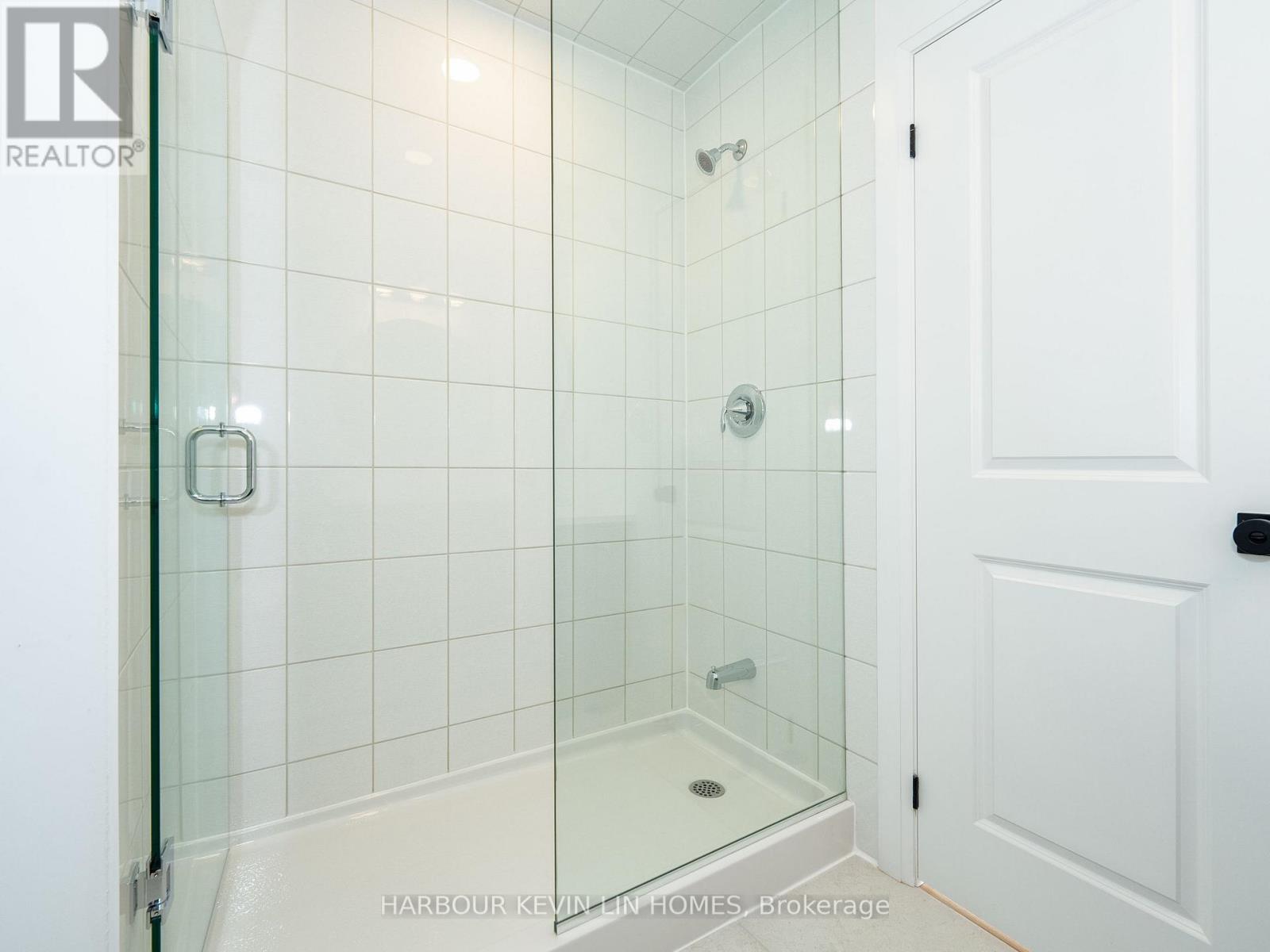 46 Azure Drive, Markham, Ontario  L6C 3M4 - Photo 19 - N12187891