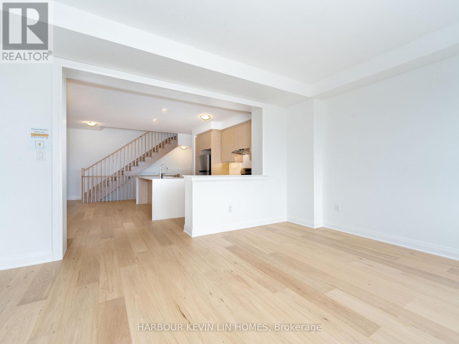 46 Azure Drive, Markham, Ontario  L6C 3M4 - Photo 12 - N12187891