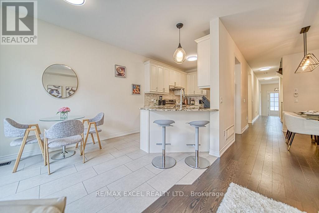 43 Durblee Avenue, Aurora, Ontario  L4G 0Z8 - Photo 13 - N12190378