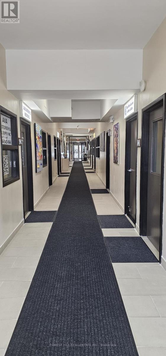 205 - 10087 Yonge Street, Richmond Hill, Ontario  L4C 1T7 - Photo 7 - N12190397