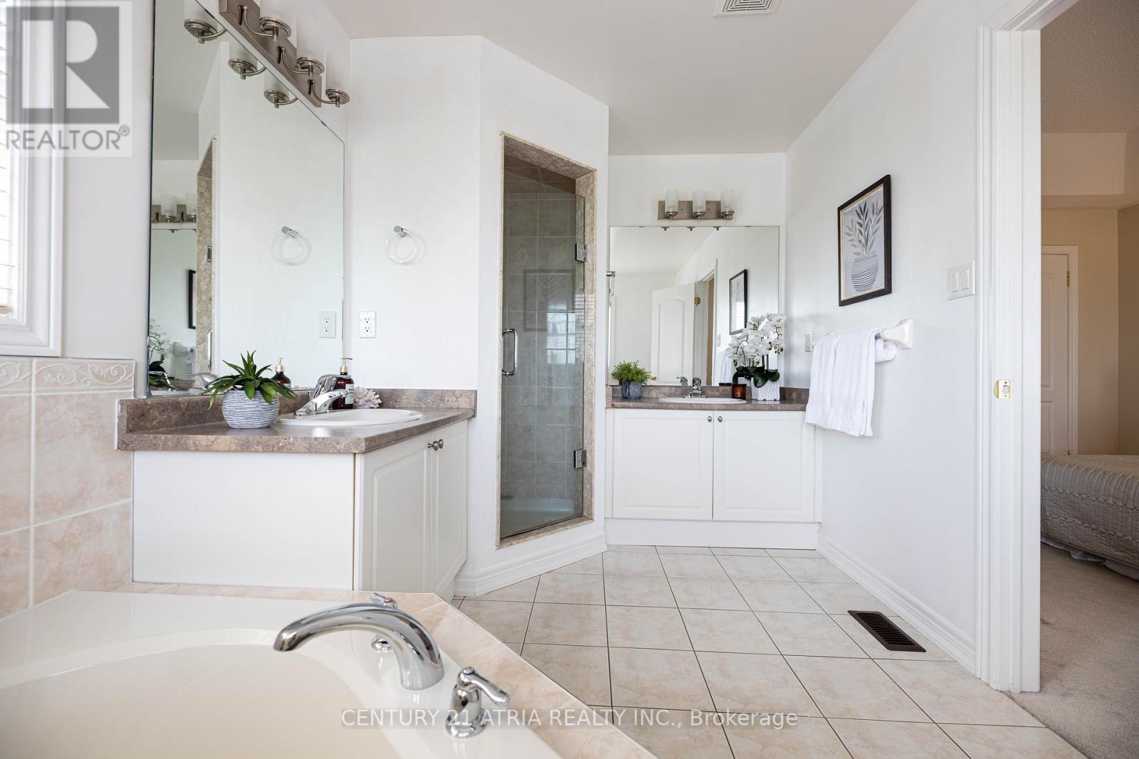 23 Staglin Court, Markham, Ontario  L6C 0K8 - Photo 20 - N12190401