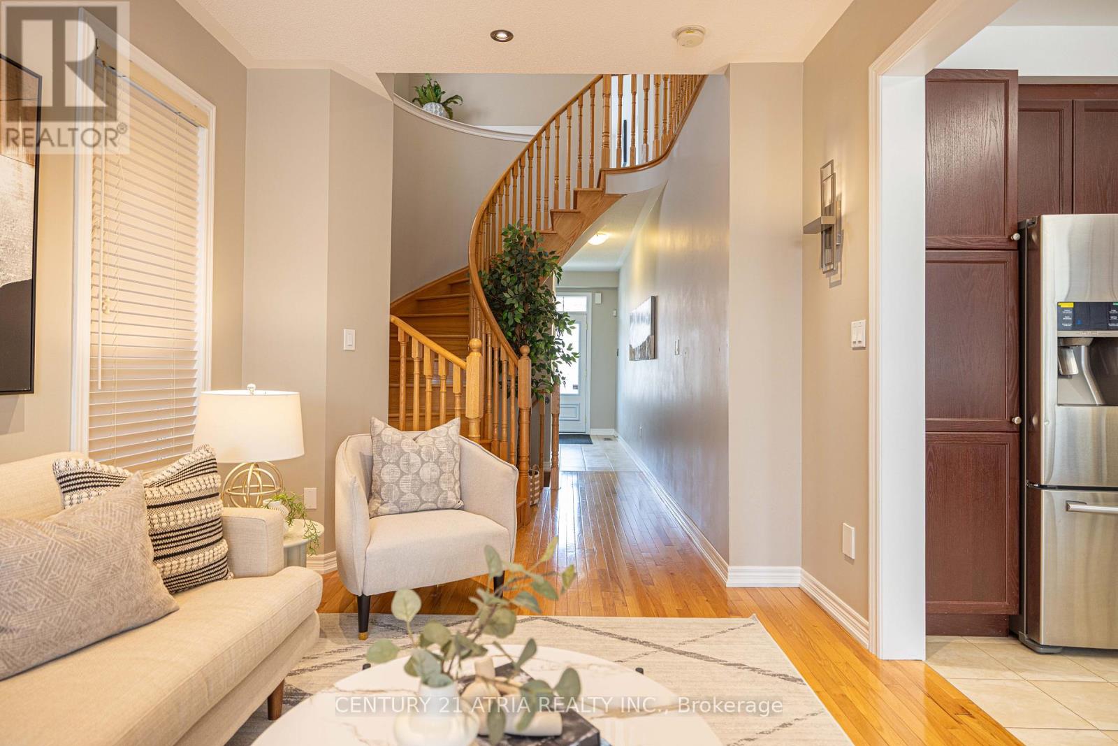 23 Staglin Court, Markham, Ontario  L6C 0K8 - Photo 7 - N12190401