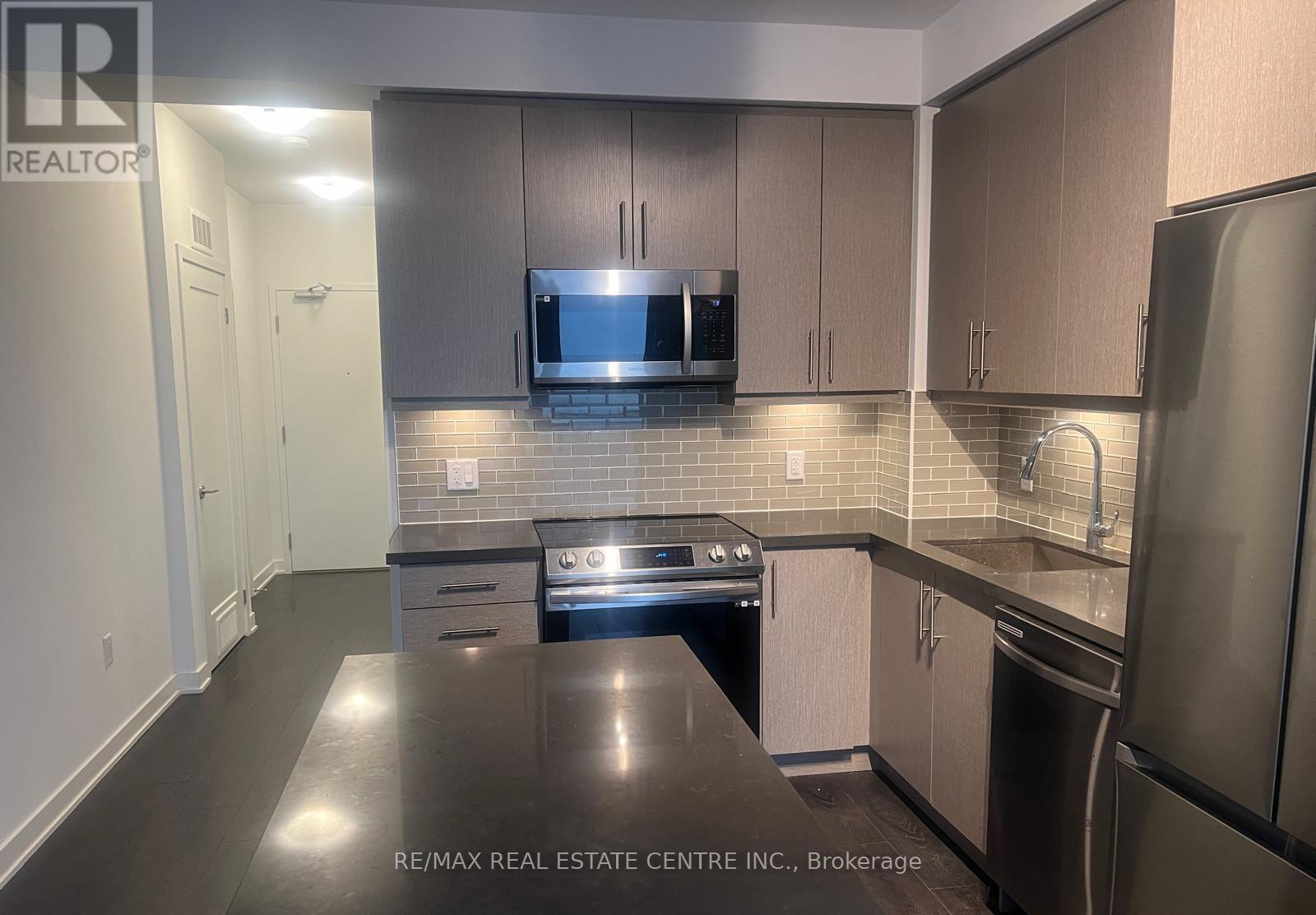 1909 - 105 Oneida Crescent, Richmond Hill, Ontario  L4B 0H6 - Photo 2 - N12190491